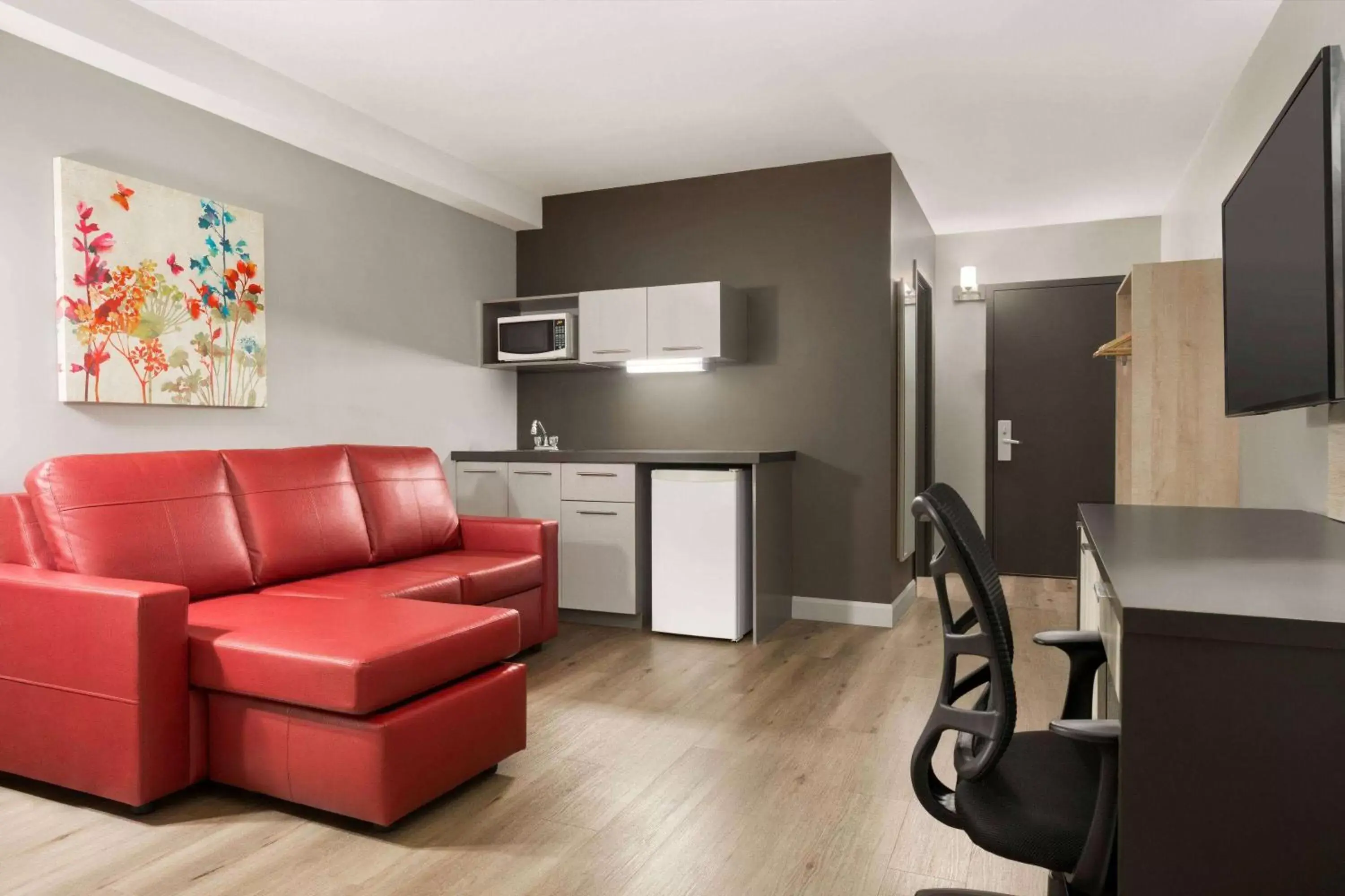 Photo of the whole room in Travelodge by Wyndham Alma Photo of the whole room in Travelodge by Wyndham Alma