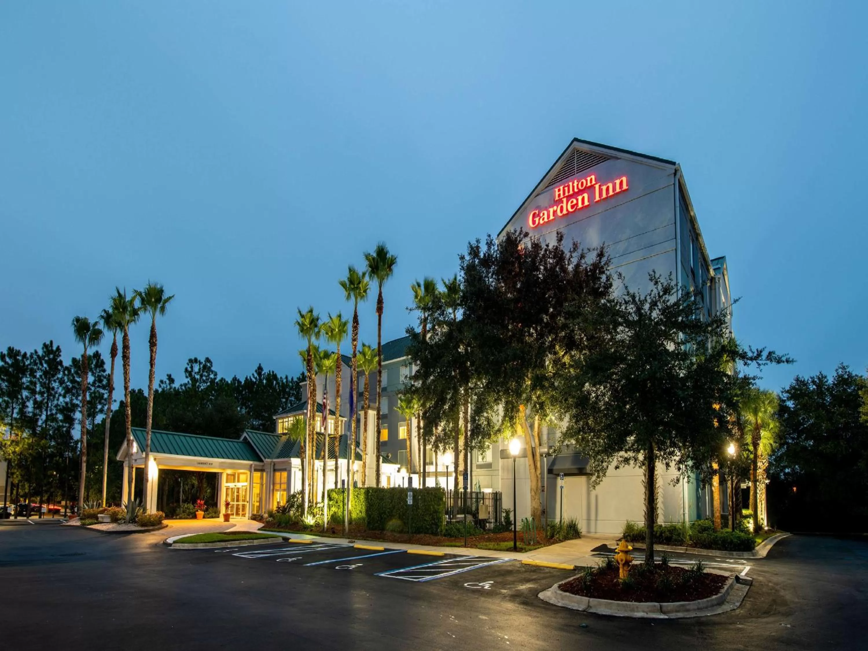 Property building in Hilton Garden Inn Jacksonville JTB/Deerwood Park