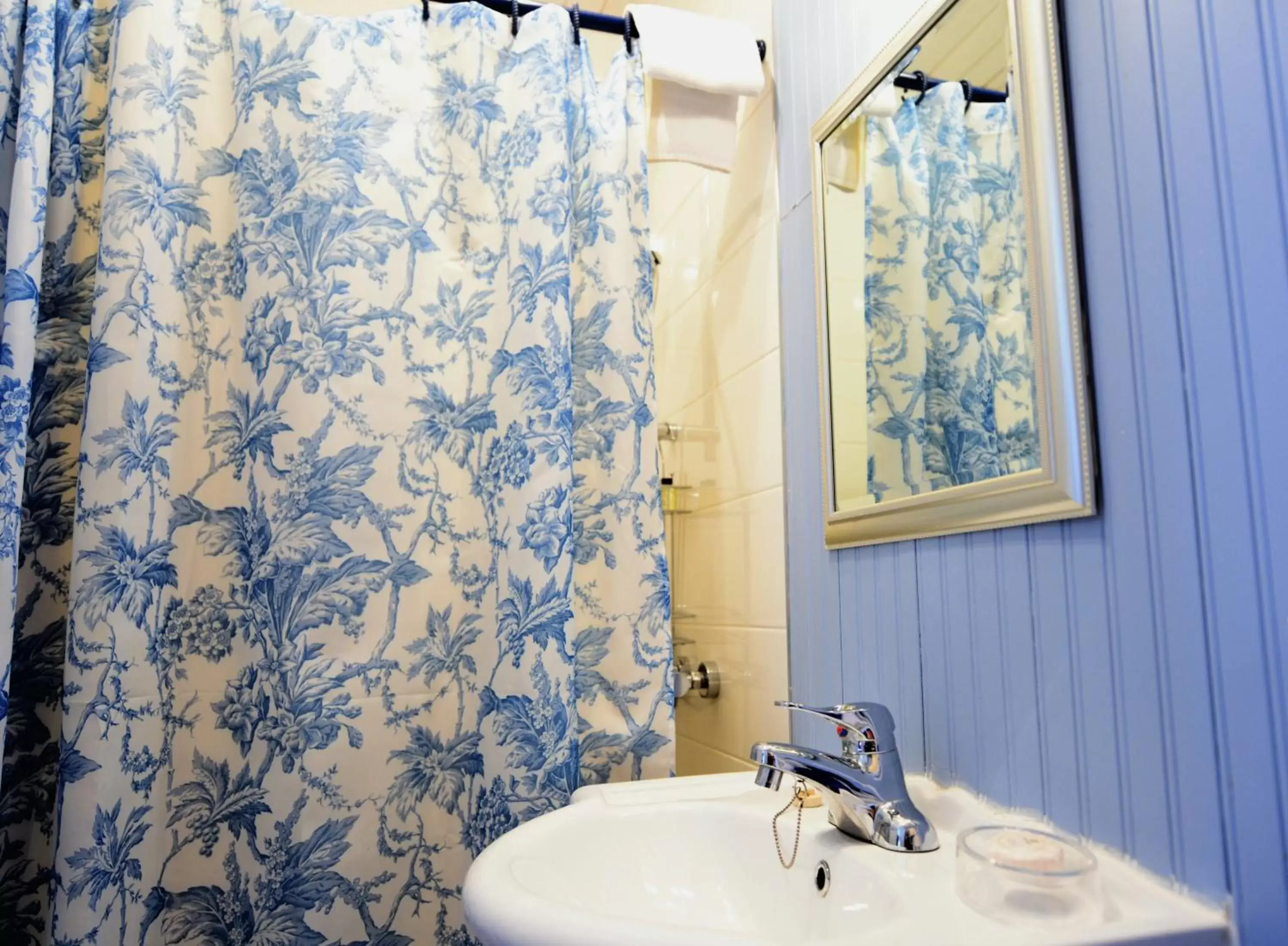 Bathroom in Manoir Belle Plage