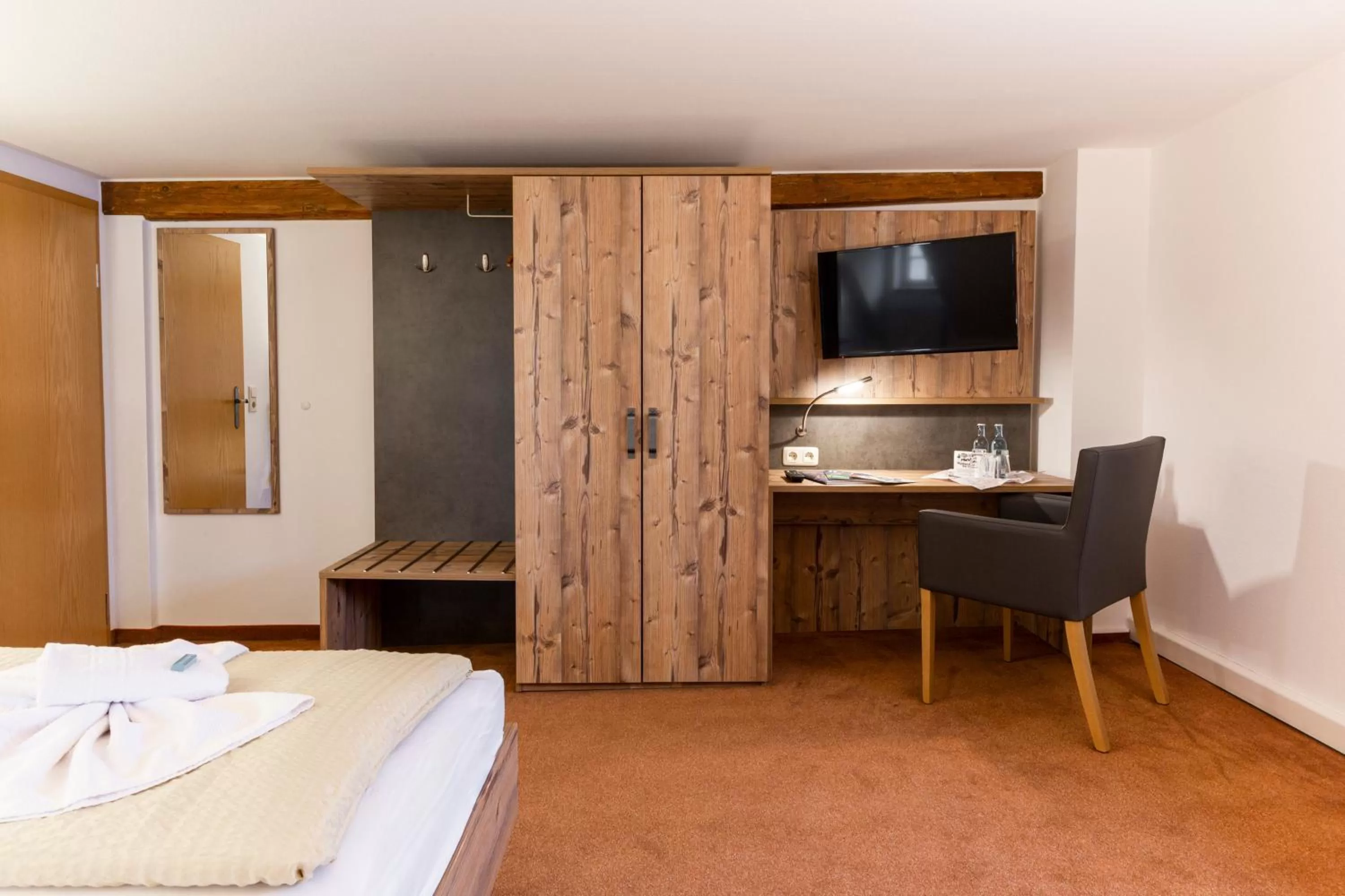 Photo of the whole room, Bed in Waldgasthof Bad Einsiedel