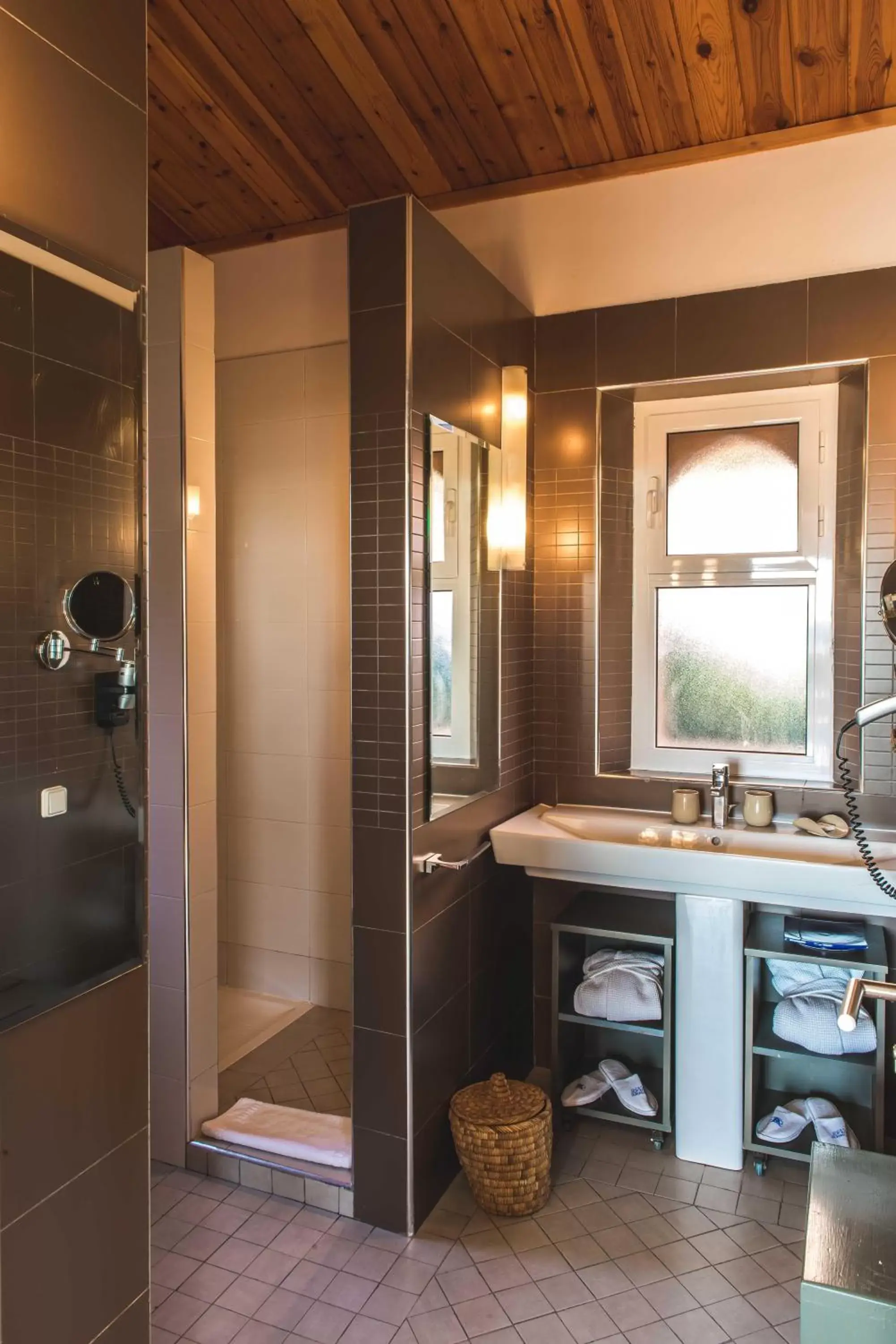 Bathroom in Paradis Plage Surf Yoga & Spa