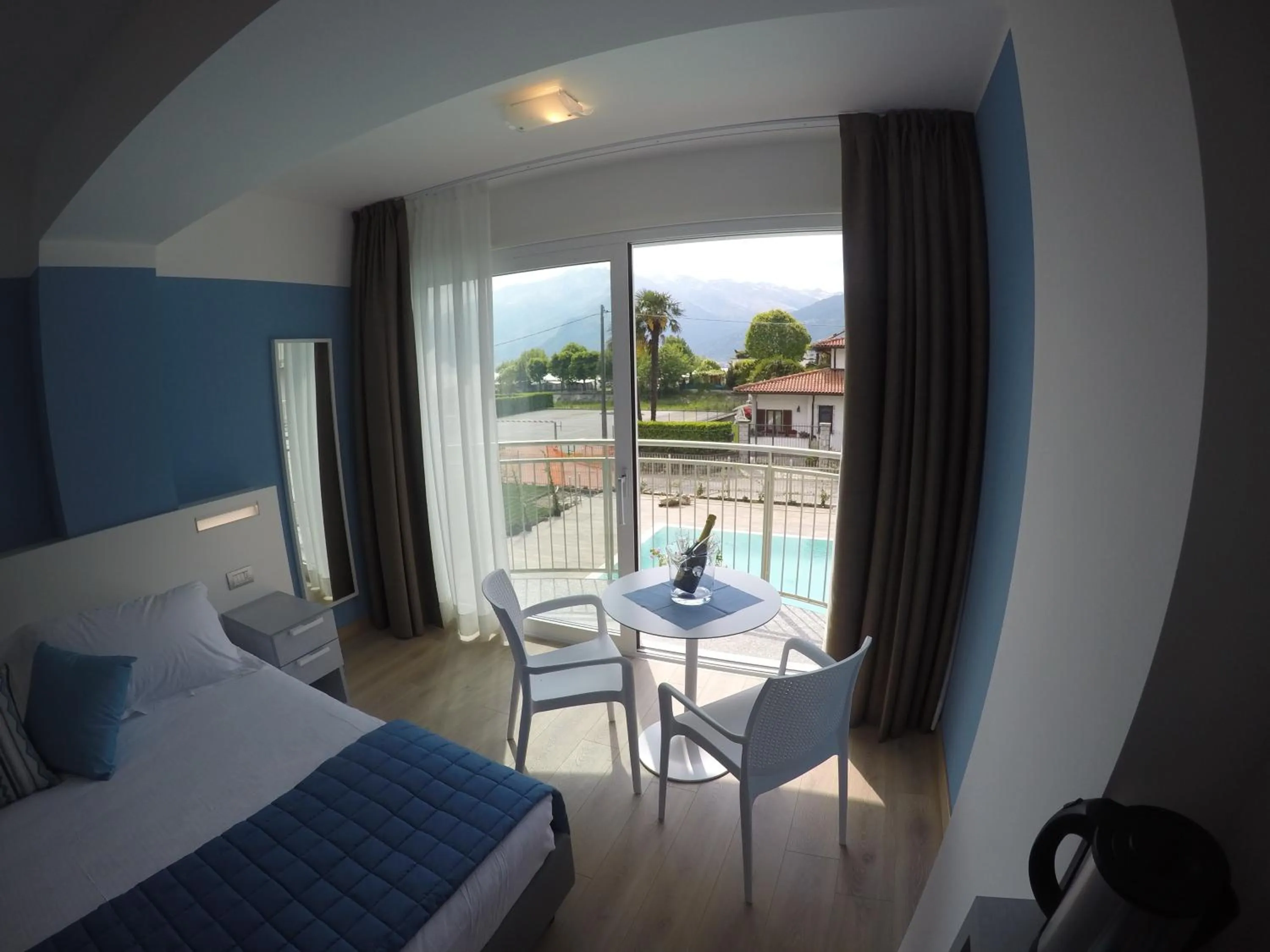 Photo of the whole room, Bed in Hotel Vischi