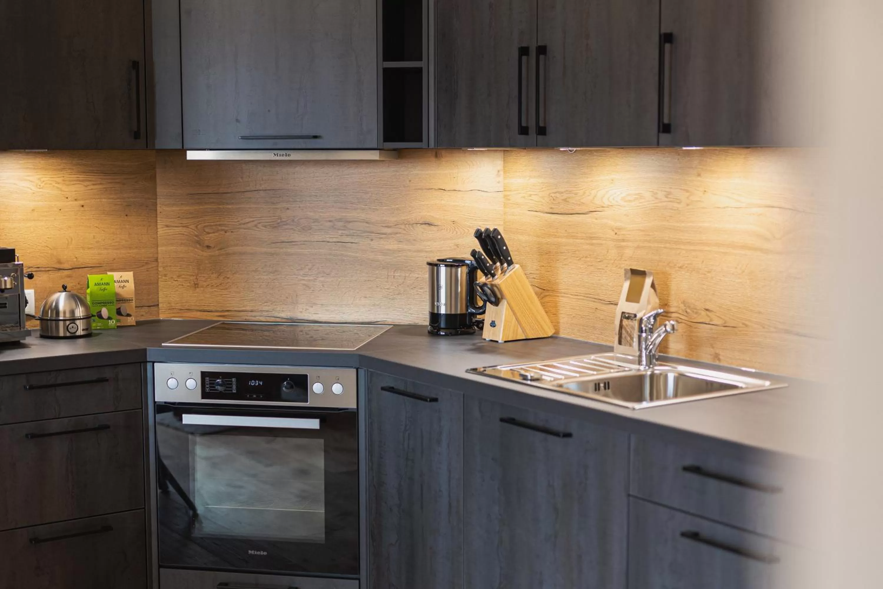 Kitchen or kitchenette, Kitchen/Kitchenette in Puitalm - Natur I Apart I Hotel