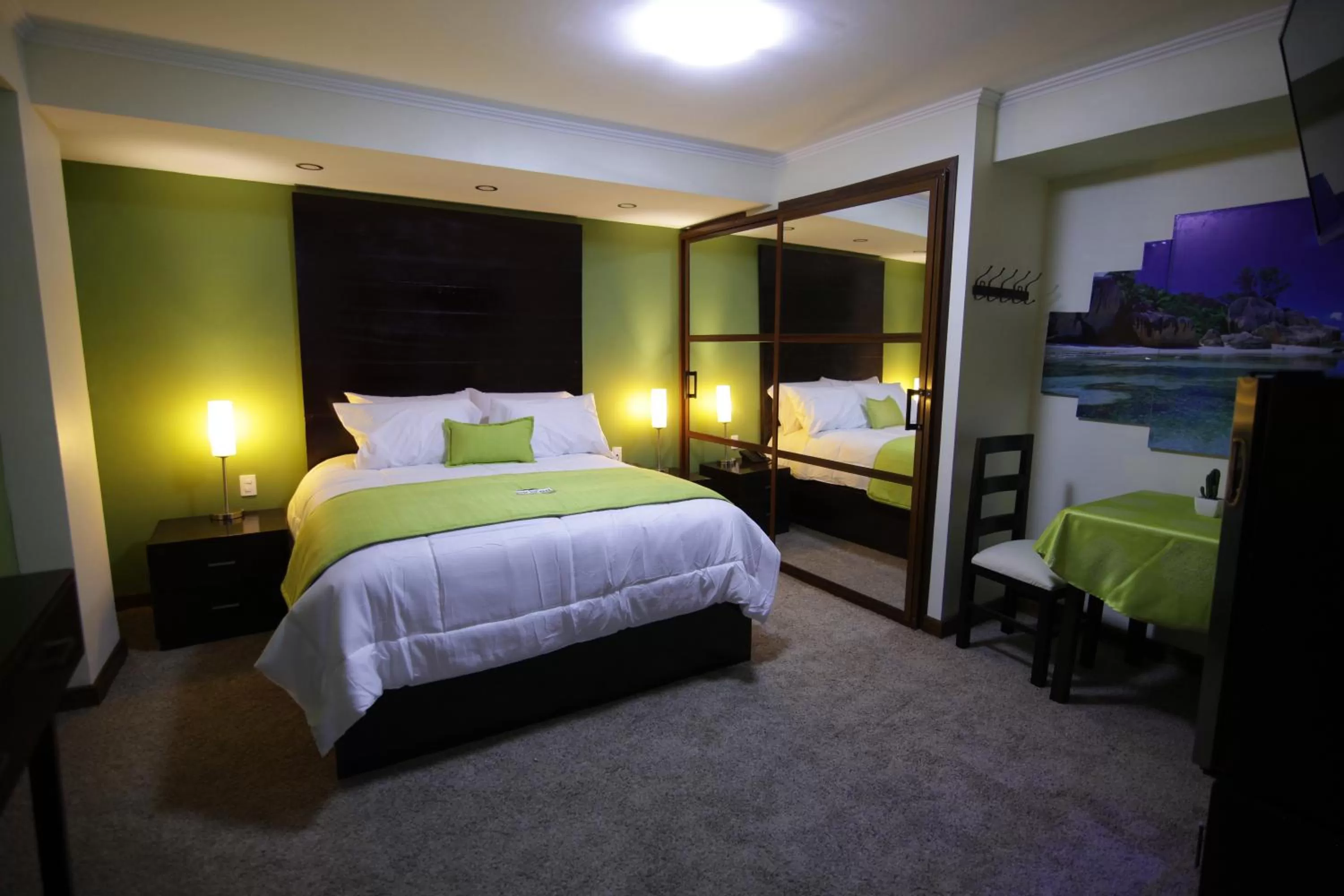 Photo of the whole room, Bed in Casa Hotel Achumani