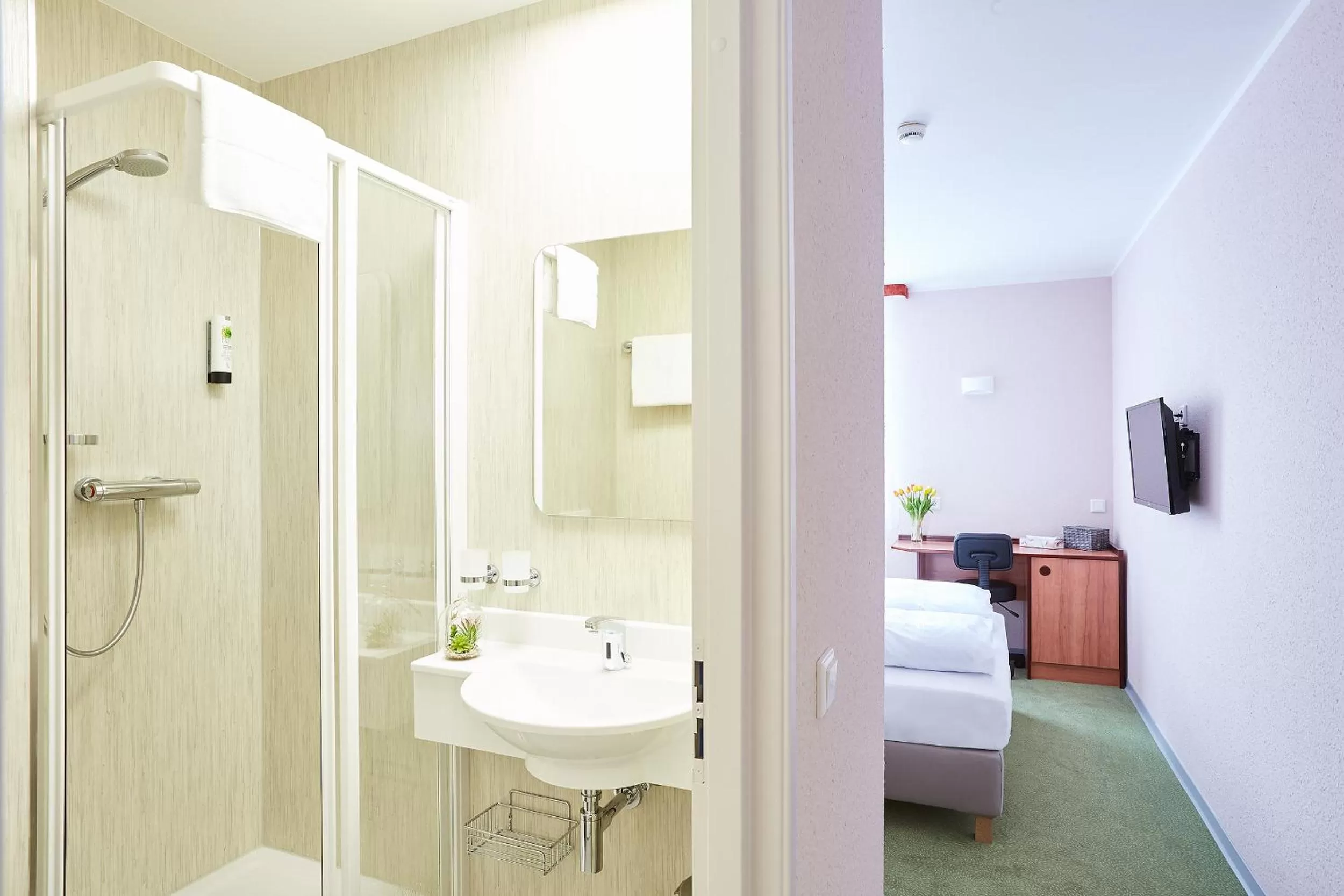 Bathroom in Hotel Anhalt