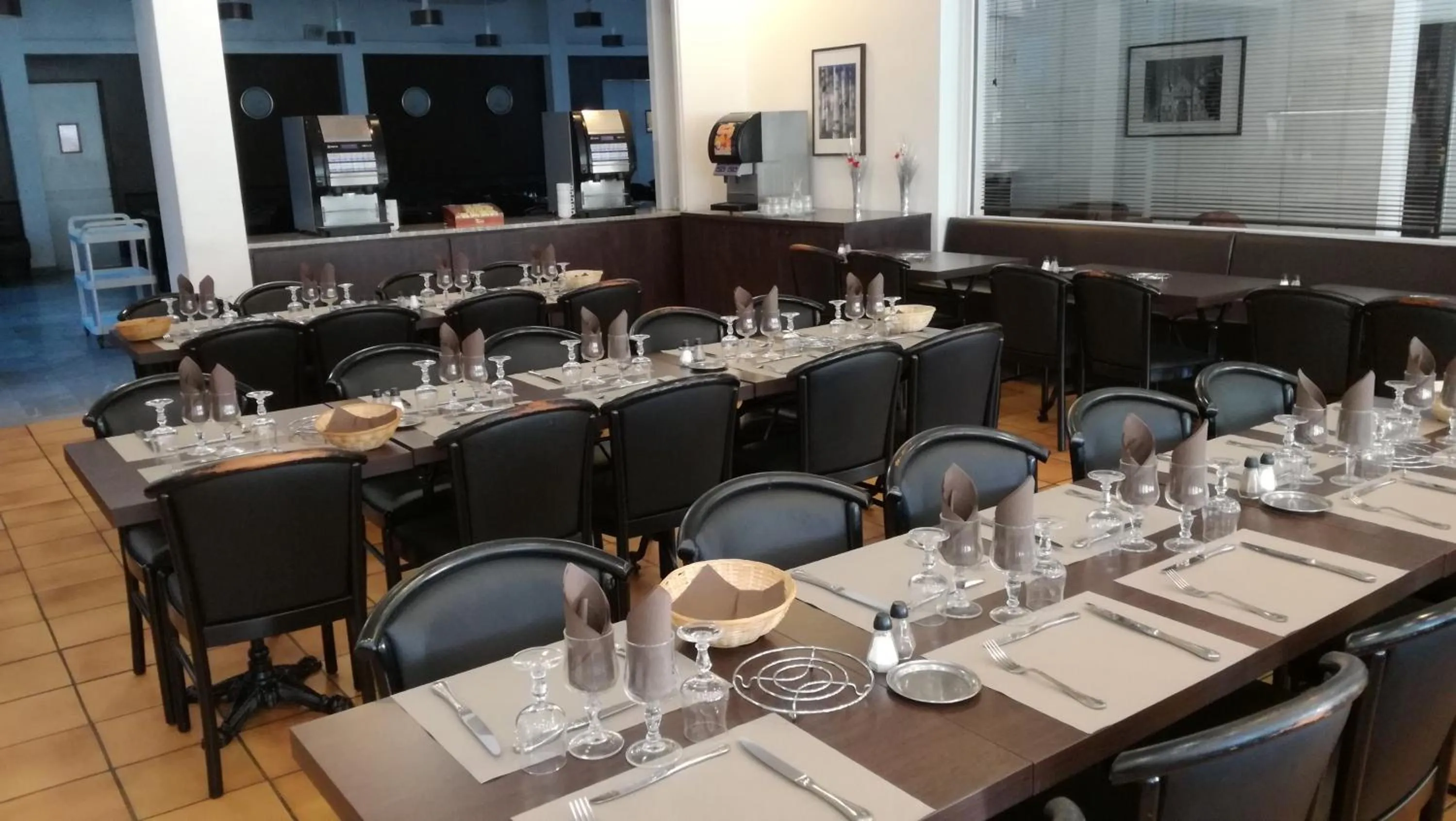 Restaurant/places to eat in Adonis Lourdes - Notre Dame de la Sarte