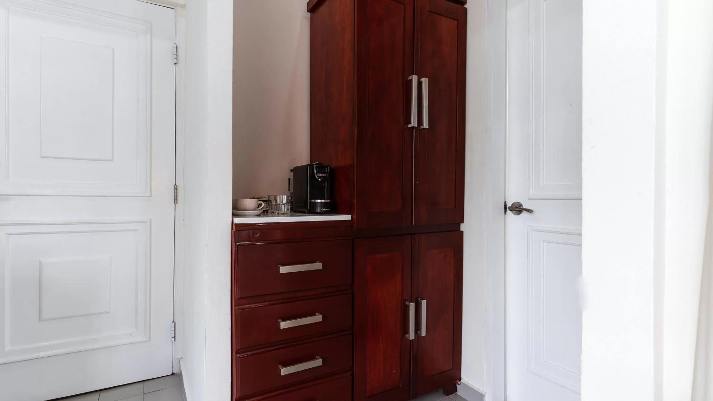 Coffee/tea facilities in Casa Wilson Inn