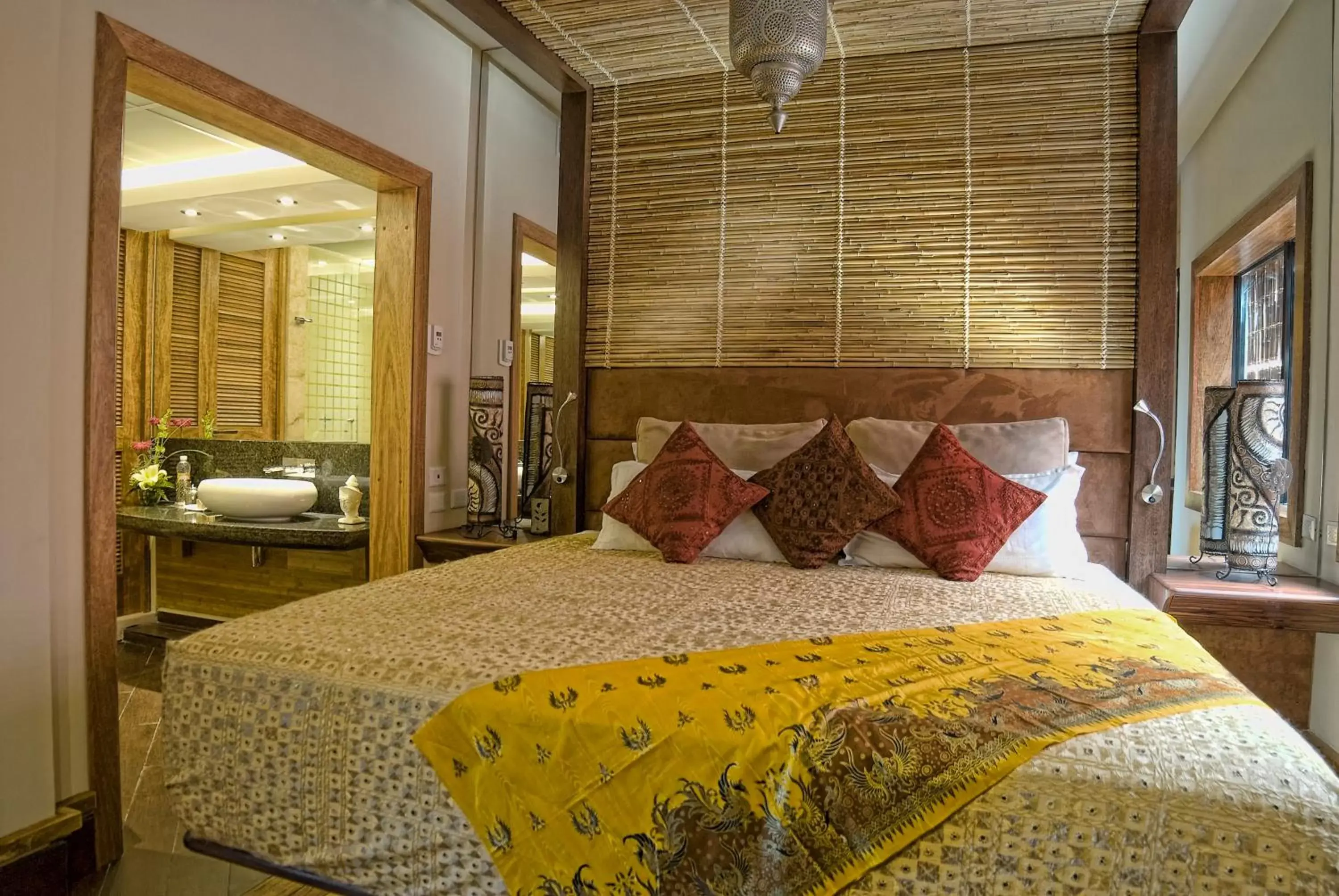 Photo of the whole room, Bed in La Divina by Aldea Thai
