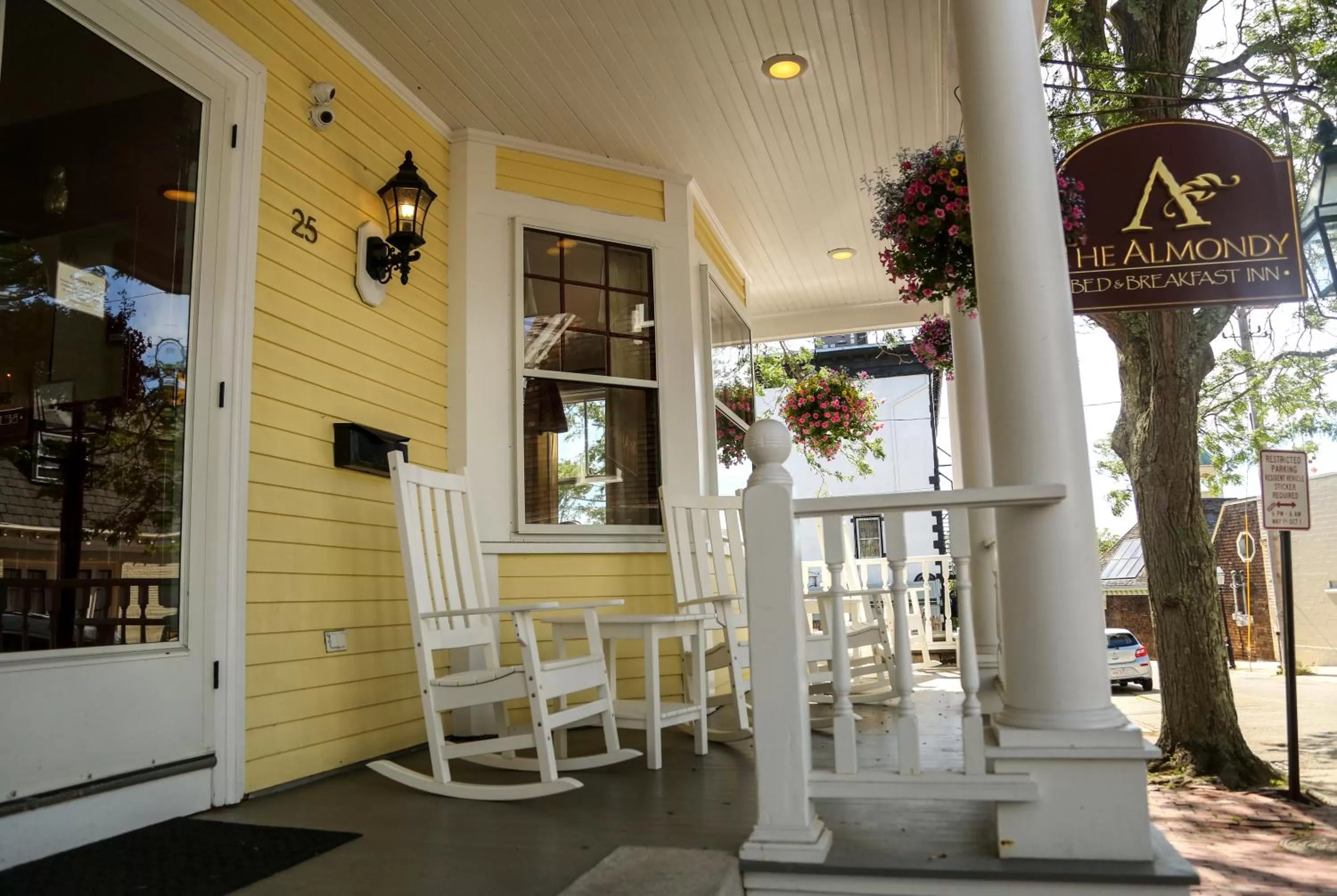 Balcony/Terrace in Almondy Inn Bed & Breakfast
