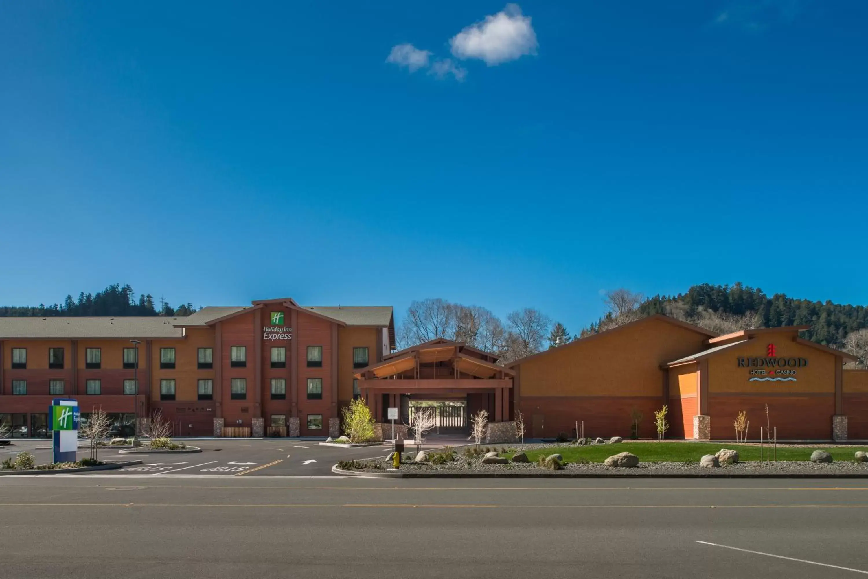 Property Building in Holiday Inn Express Redwood National Park, an IHG Hotel