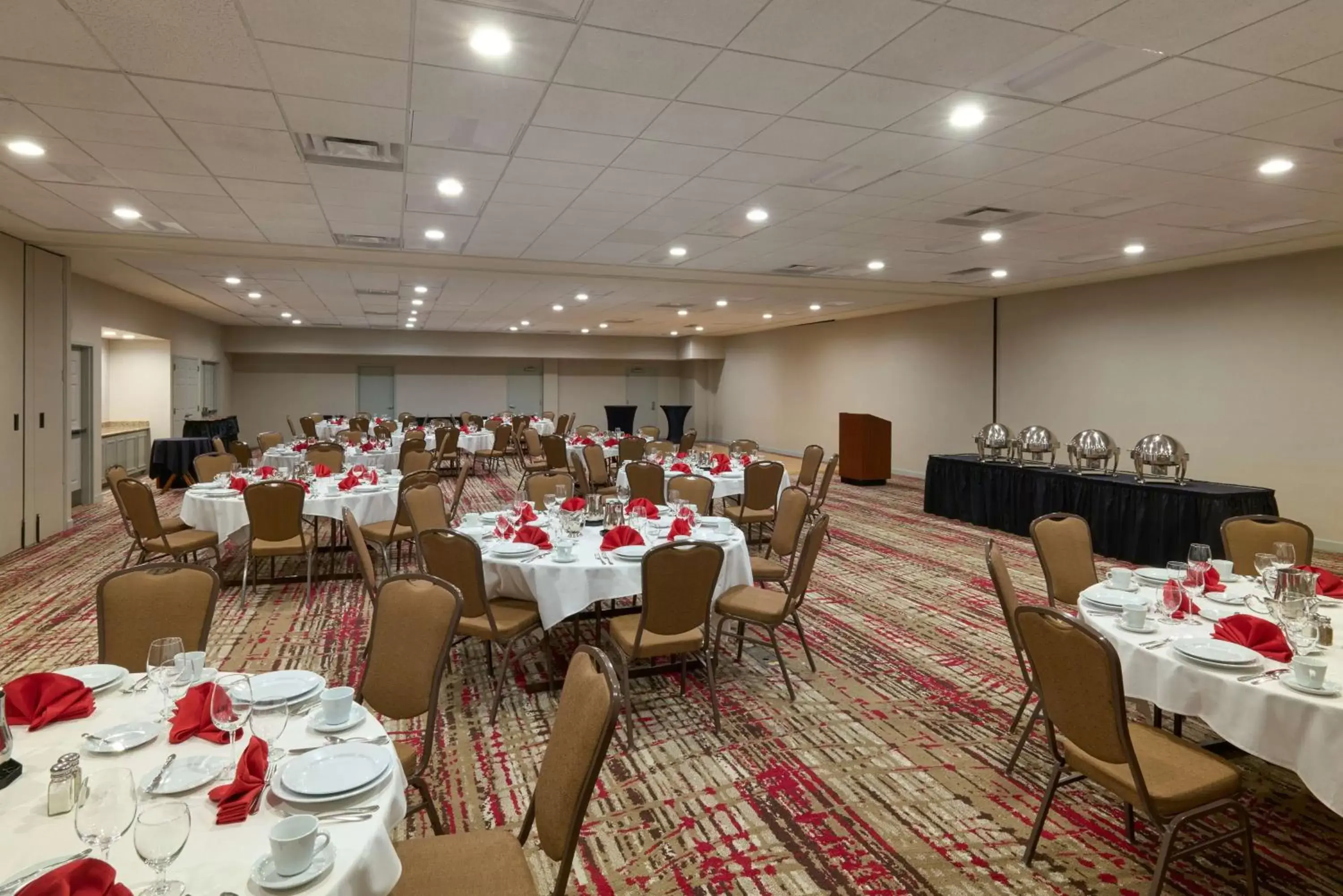 Meeting/conference room, Restaurant/Places to Eat in Hilton Garden Inn Bloomington