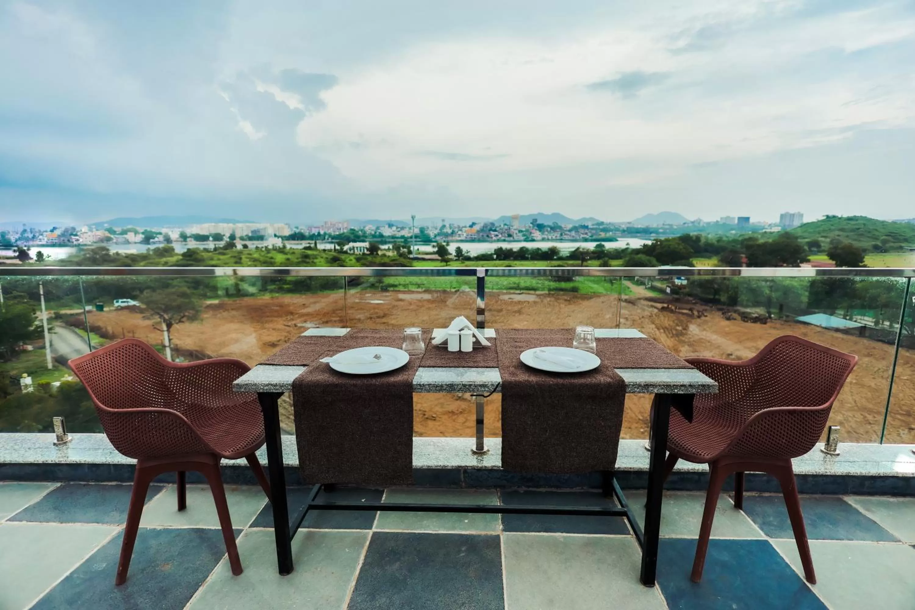 Garden in Revaas Lake View Boutique Hotel