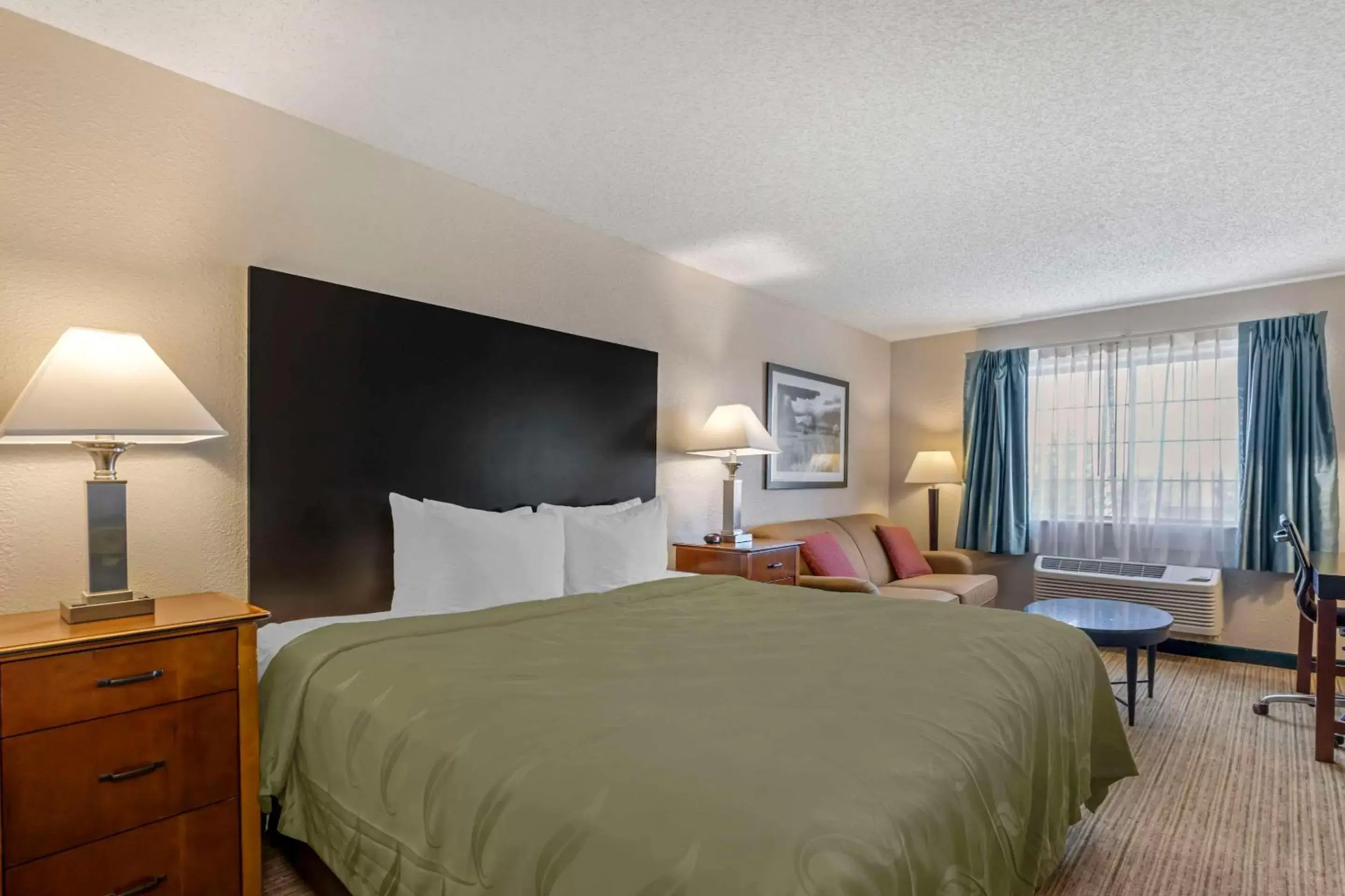 Bedroom, Bed in Quality Inn Denver Tech Center