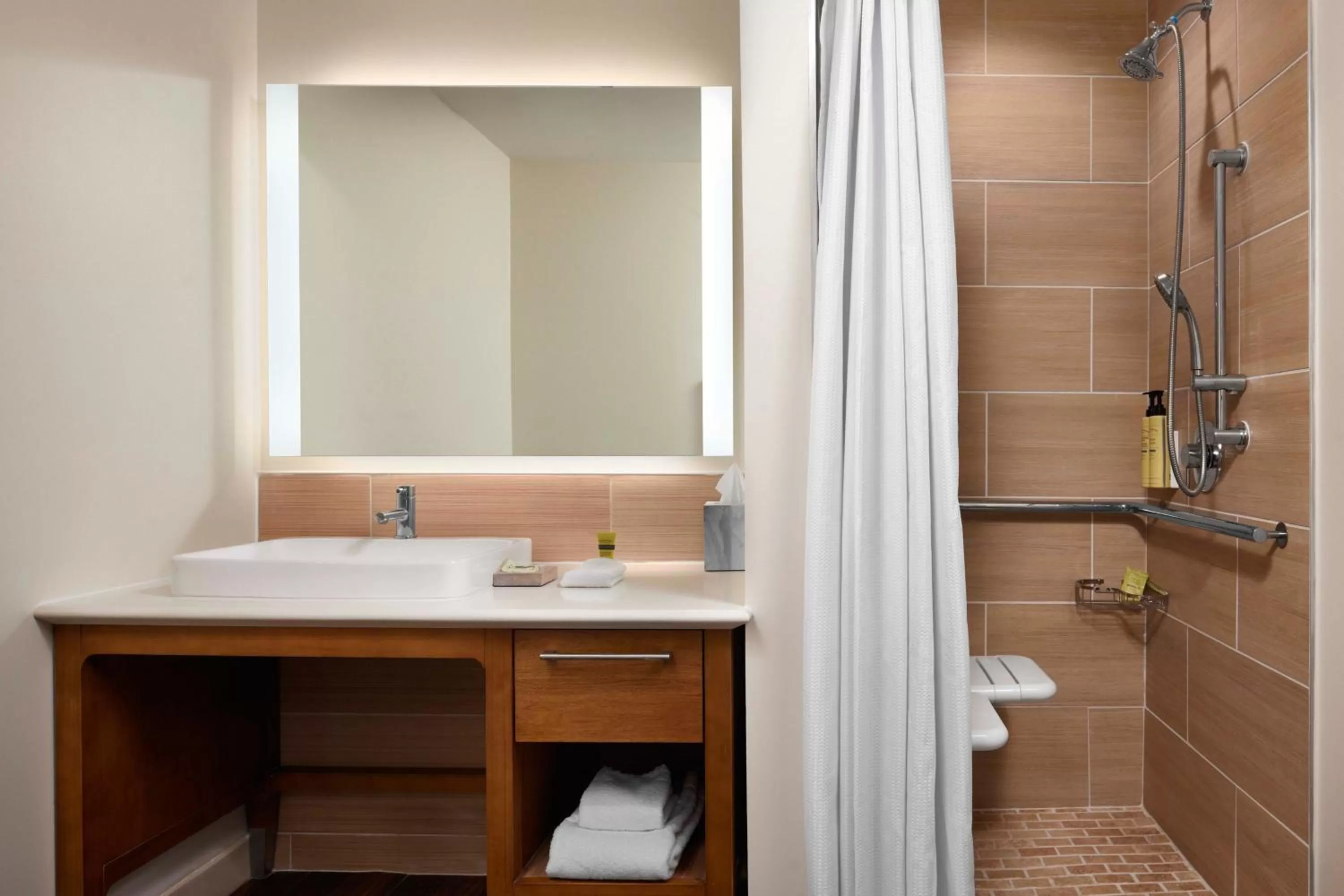 Bathroom in Element by Westin Baton Rouge South