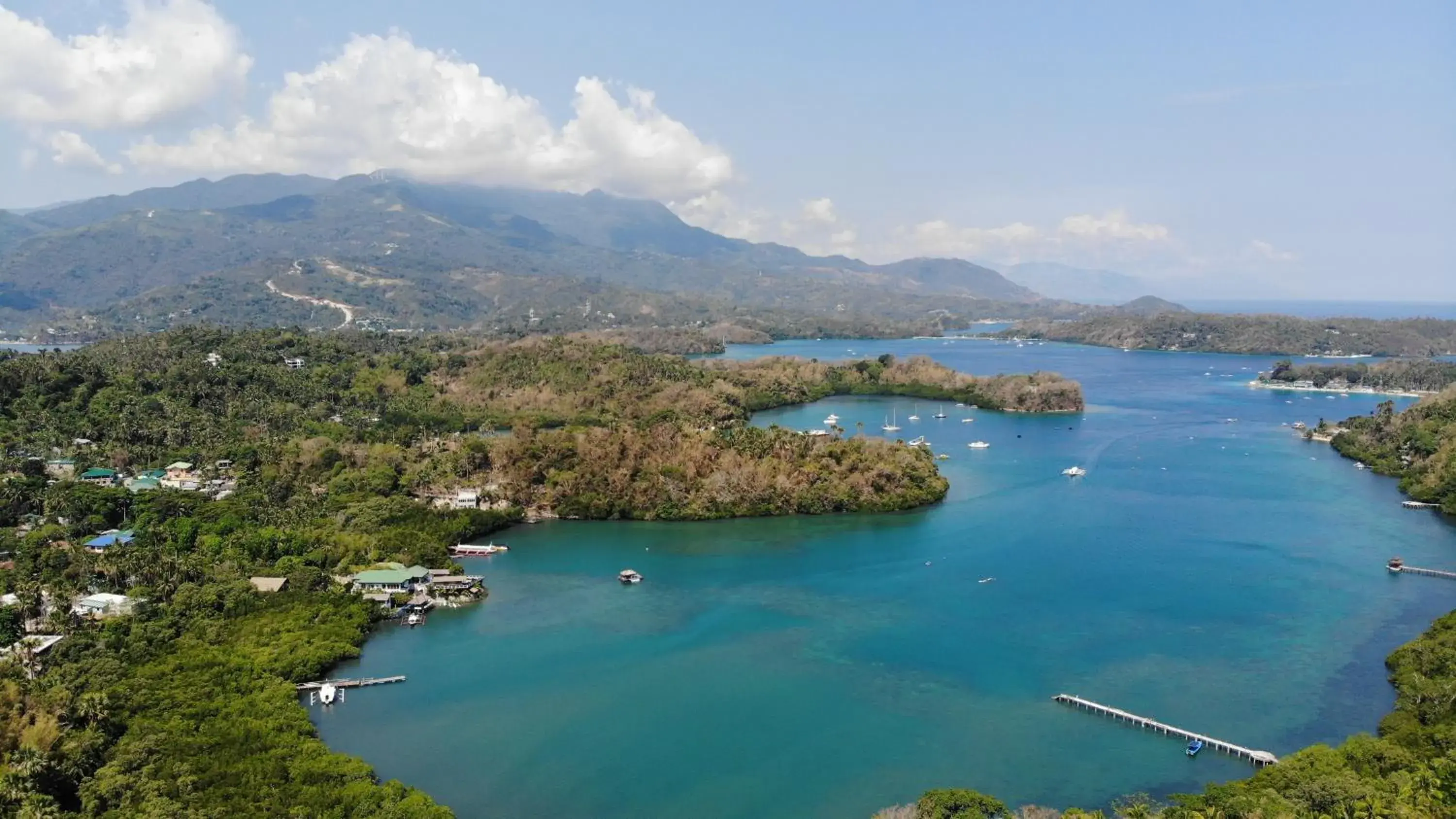 Property building in Edgewater Dive & Spa Resort Property building in Edgewater Dive & Spa Resort