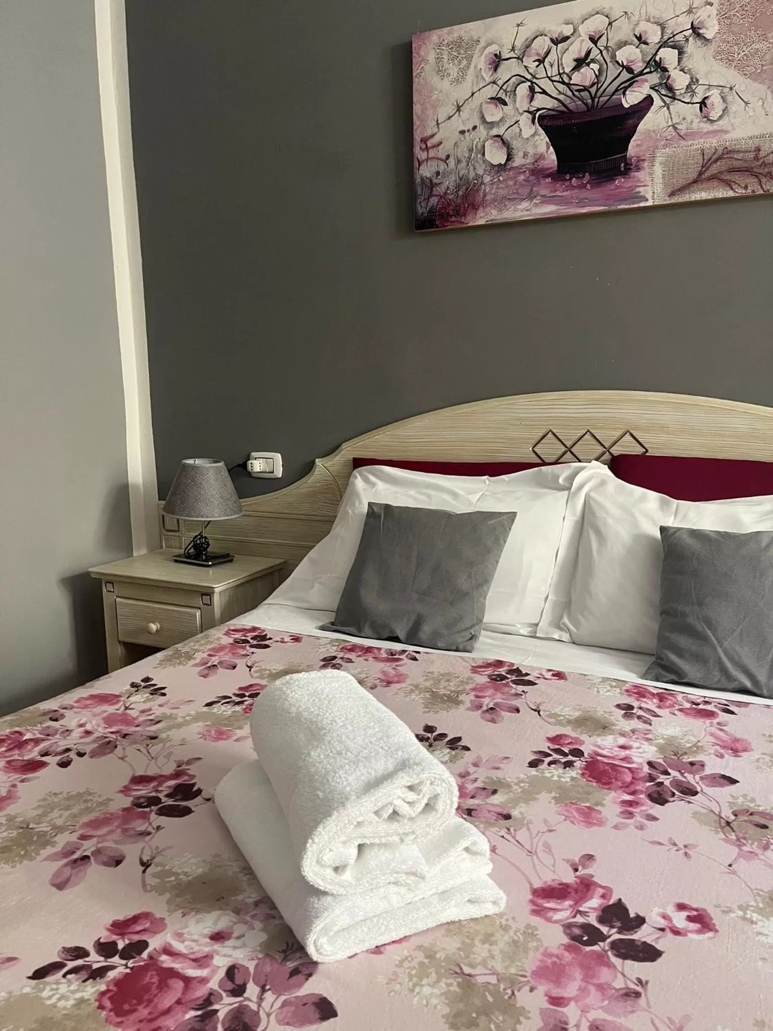 Photo of the whole room, Bed in Cicerone Guest House