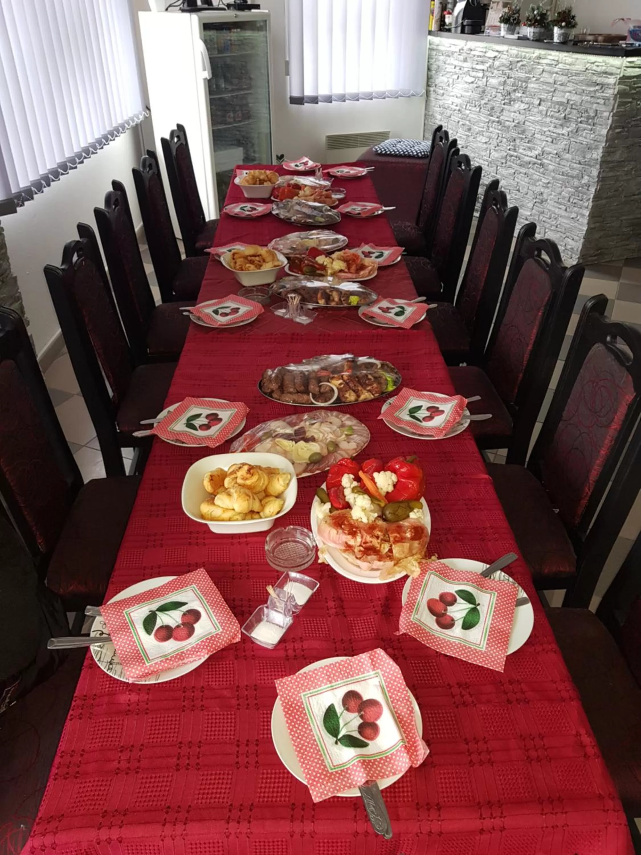 Breakfast, Restaurant/Places to Eat in Prenociste H2O