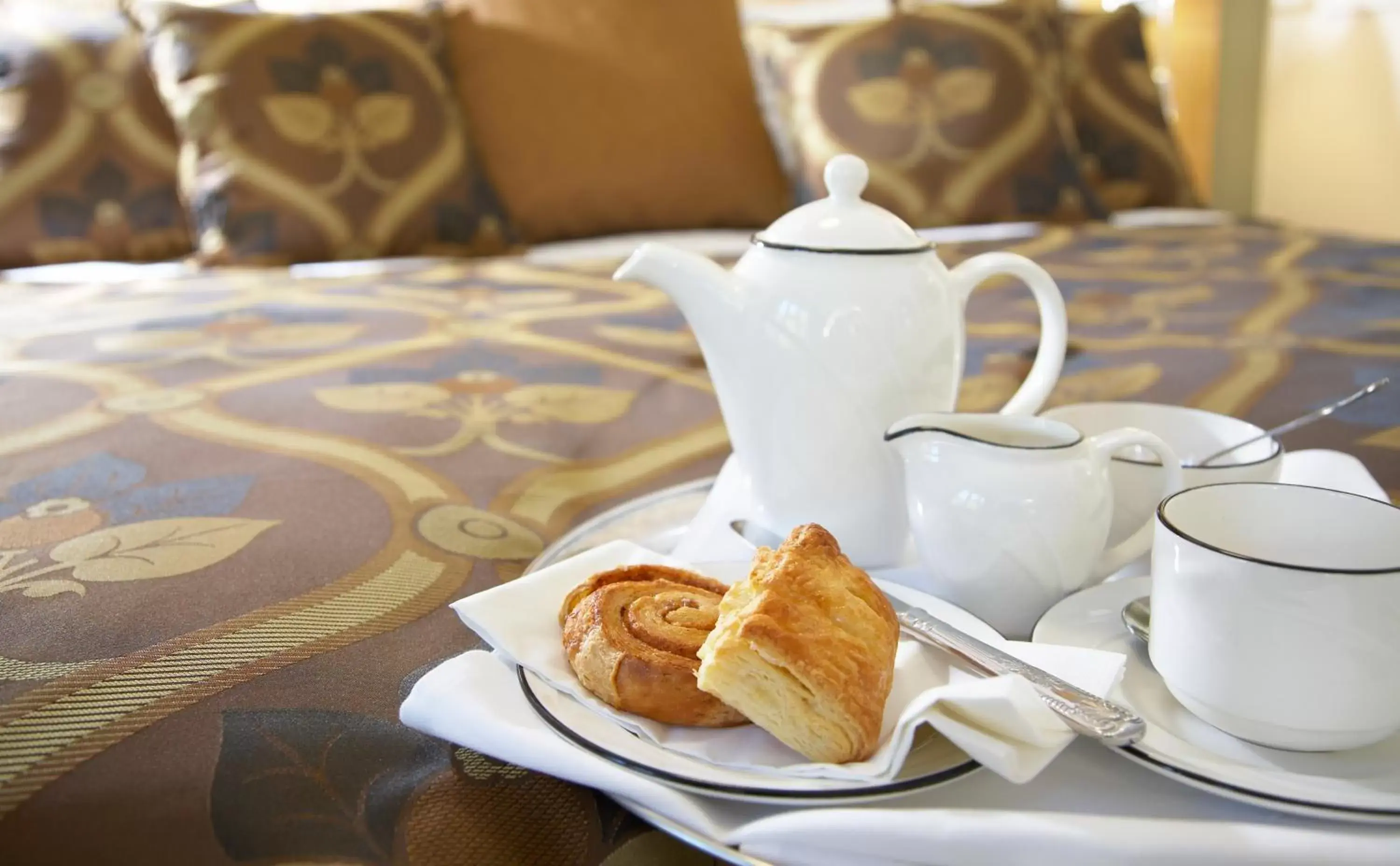 Food and drinks, Breakfast in Best Western Plus Ullesthorpe Court Hotel & Golf Club