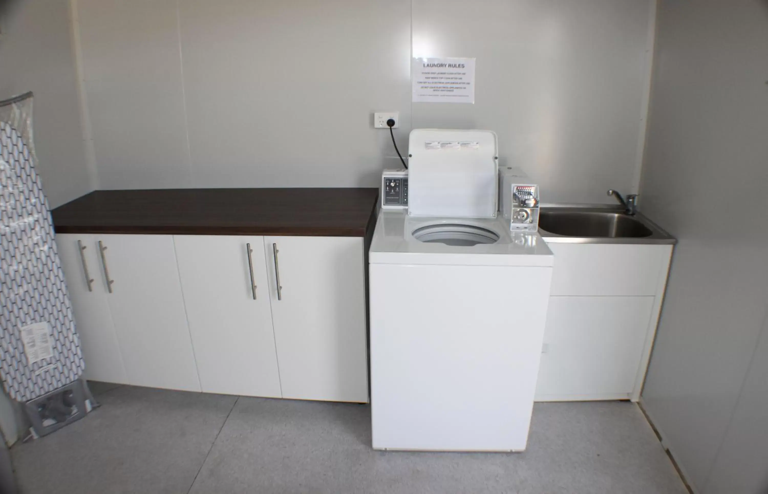 Area and facilities, Kitchen/Kitchenette in Baths Motel Moree