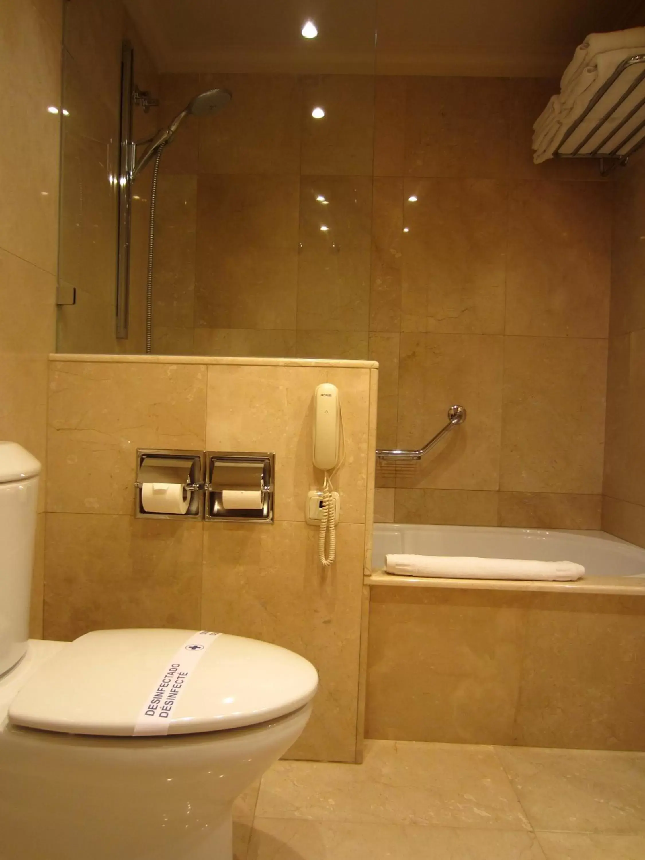 Bedroom, Bathroom in Gran Hotel Los Abetos