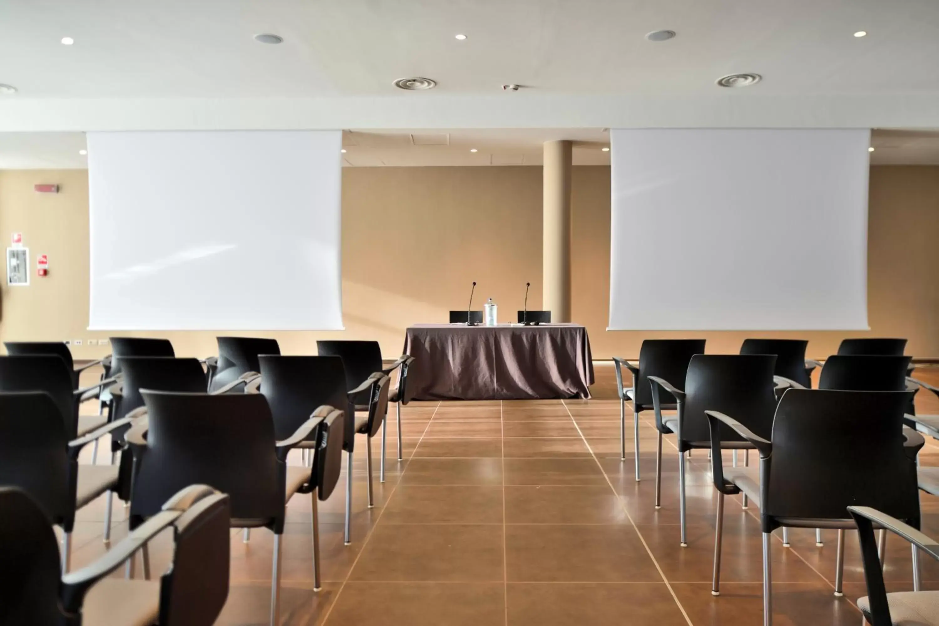 Meeting/conference room in H2C Hotel Milanofiori