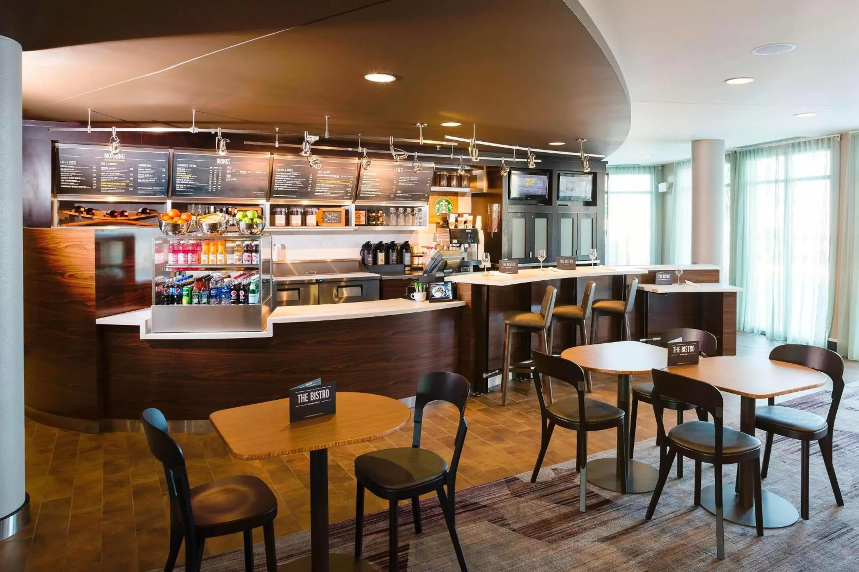 Restaurant/places to eat, Lounge/Bar in Courtyard By Marriott Sioux Falls