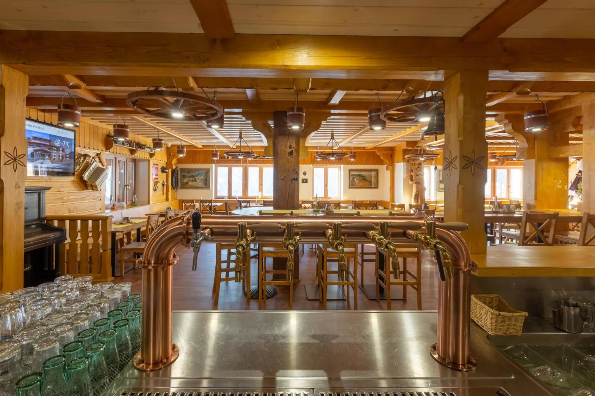 Restaurant/places to eat in Relax hotel Valaška