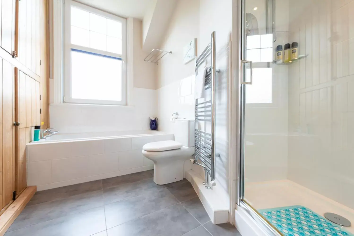 Shower, Bathroom in The Mount B&B