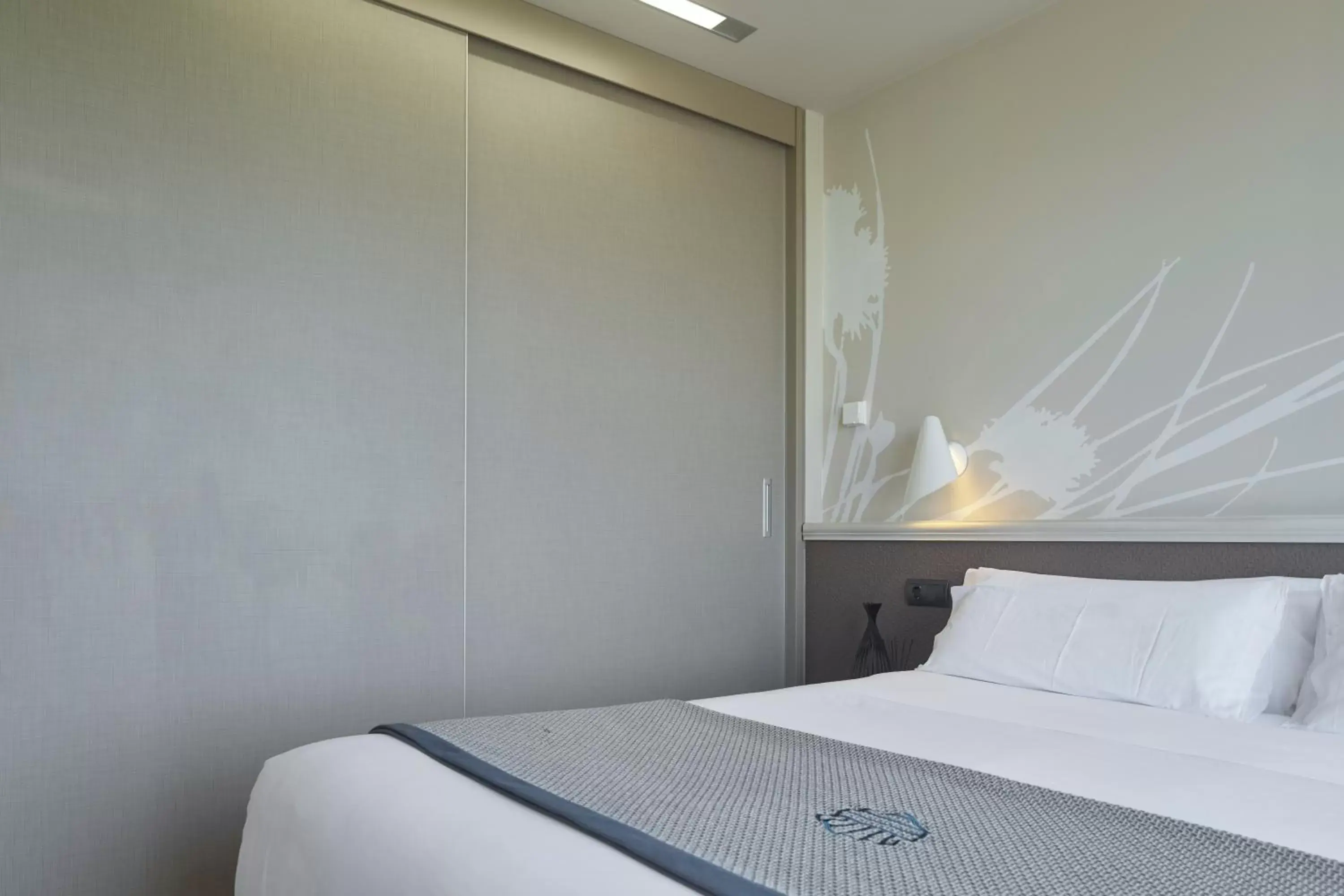 Bed in Irenaz Resort Apartamentos