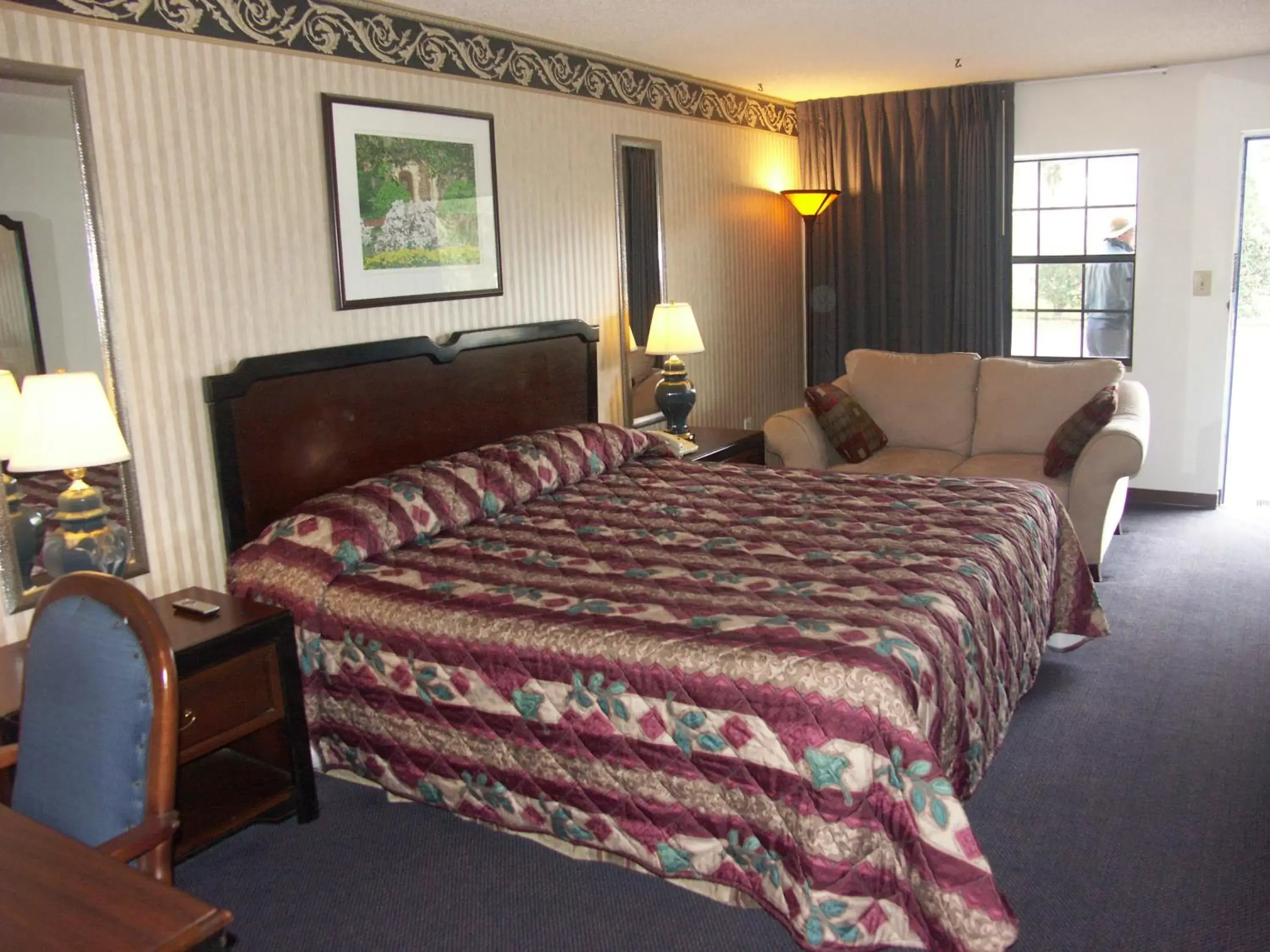 Decorative detail, Bed in Deerwood Inn & Madison Campground