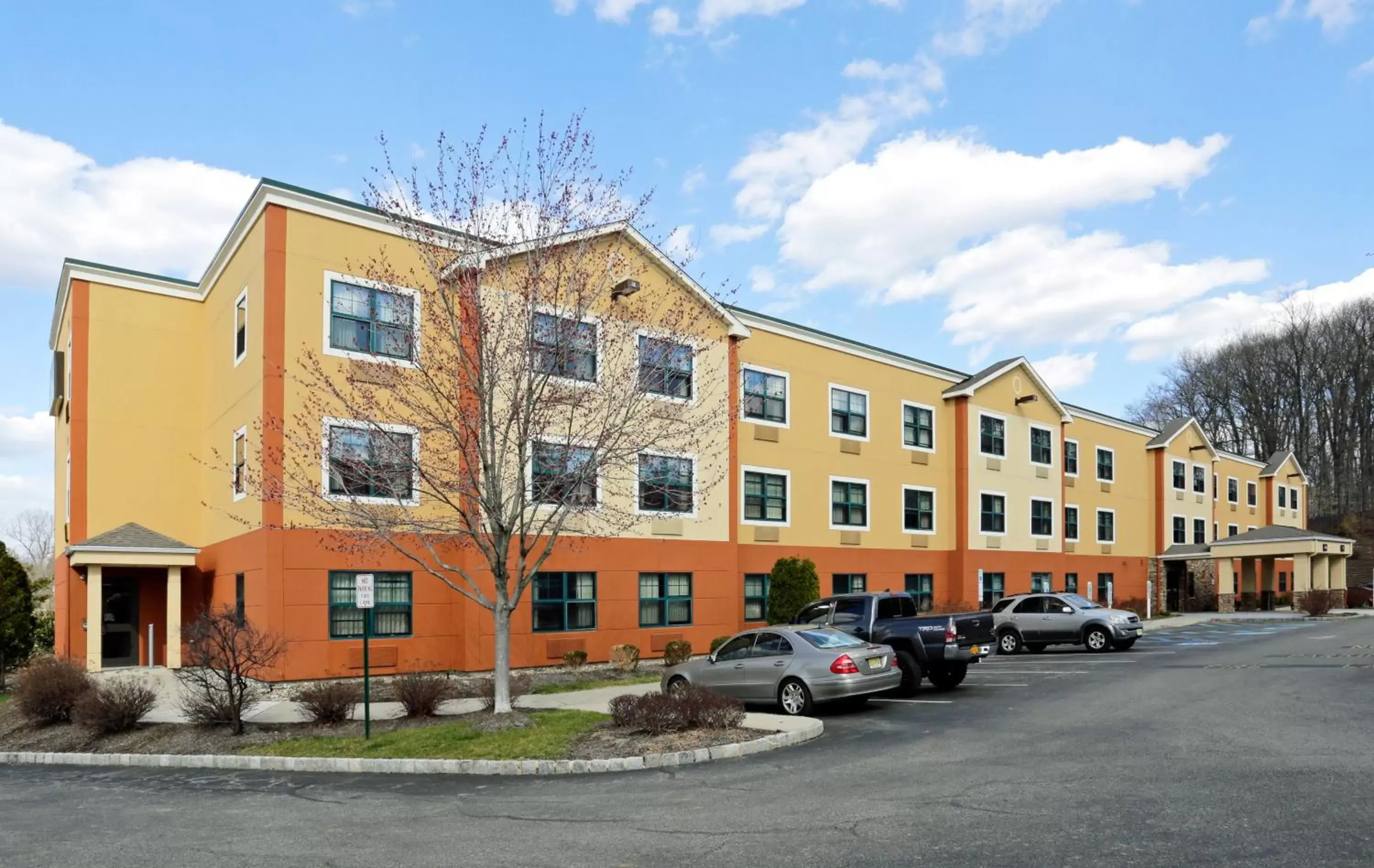 Property Building in Extended Stay America Suites - Ramsey - Upper Saddle River