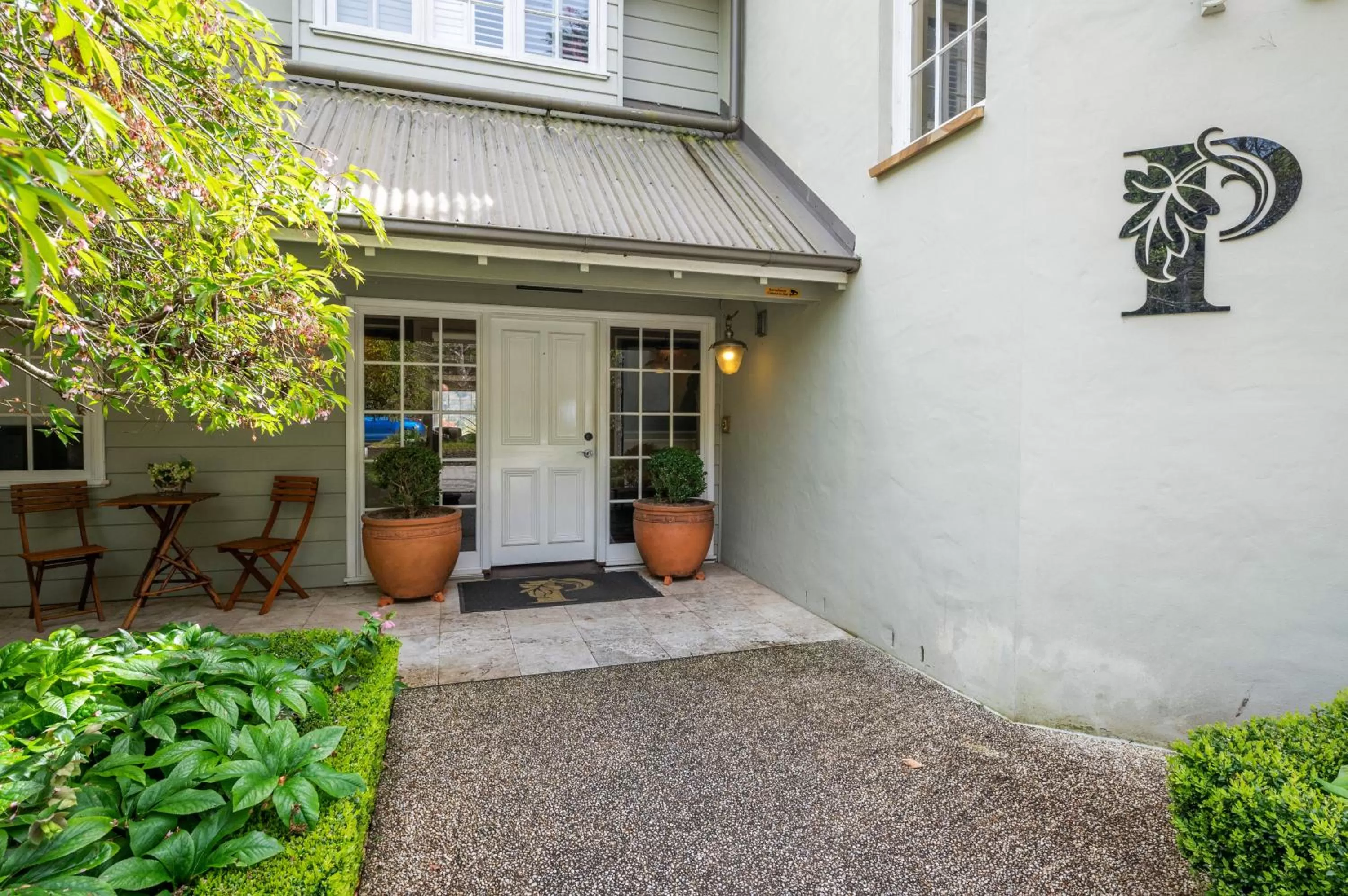 Property building in Parklands Country Gardens & Lodges Blue Mountains