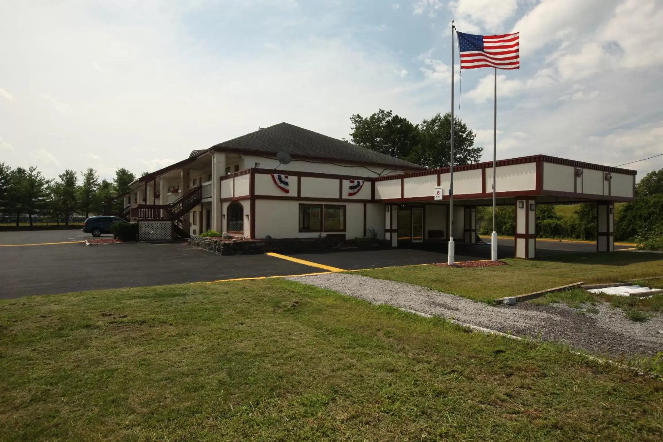 Facade/entrance, Property Building in Days Inn by Wyndham Queensbury/Lake George