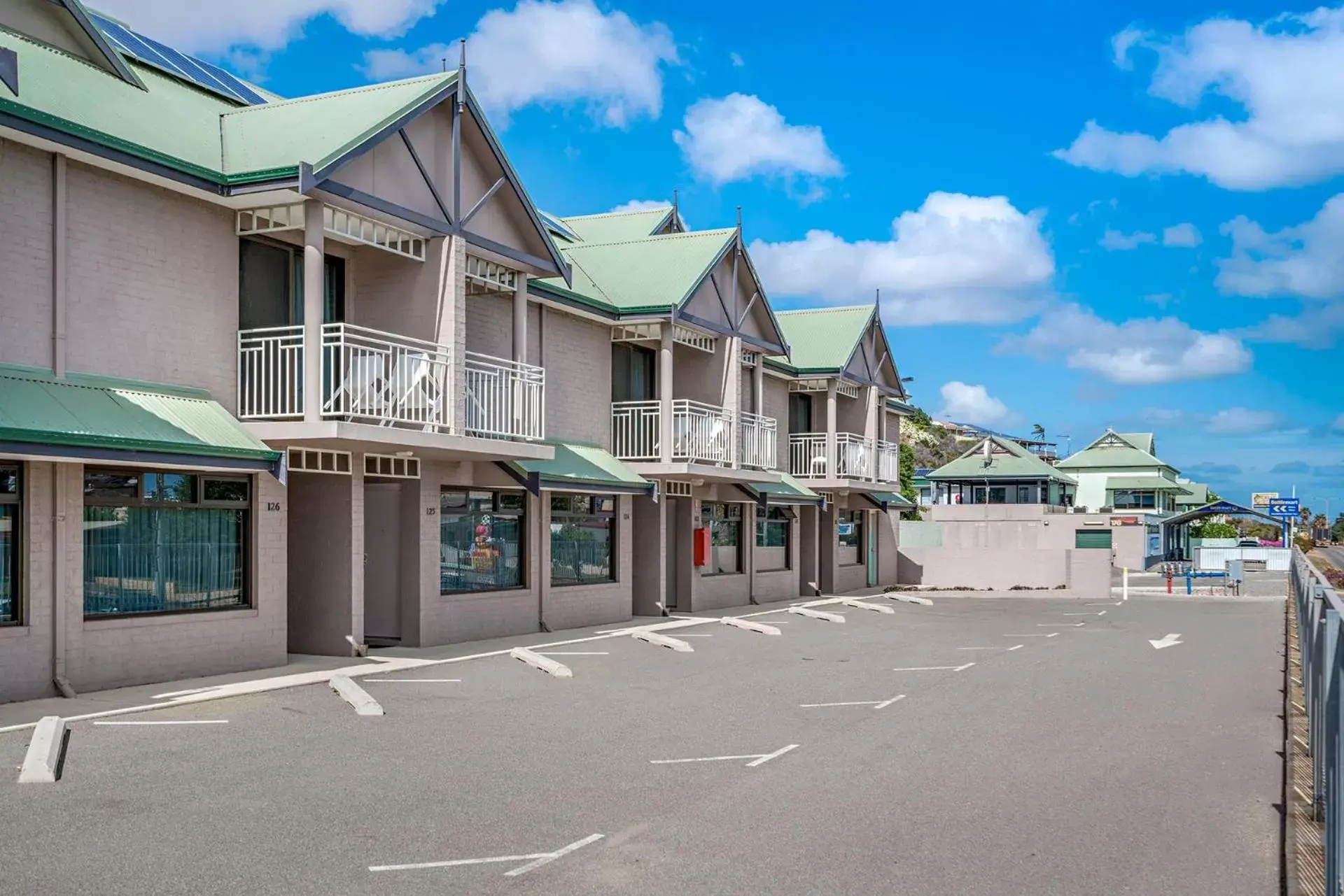 Property Building in Geraldton Motor Inn