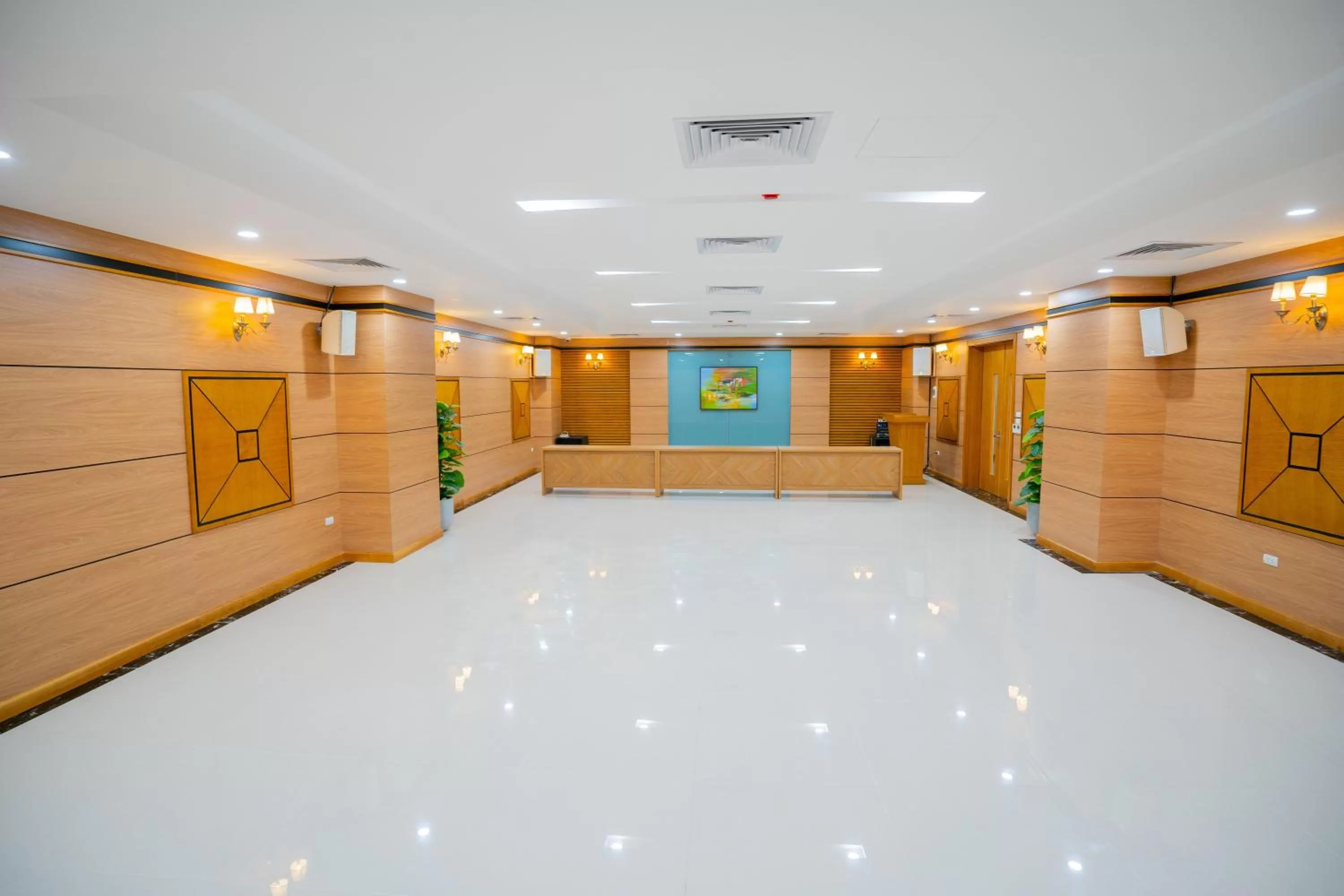 microwave in MT Collection Hotel