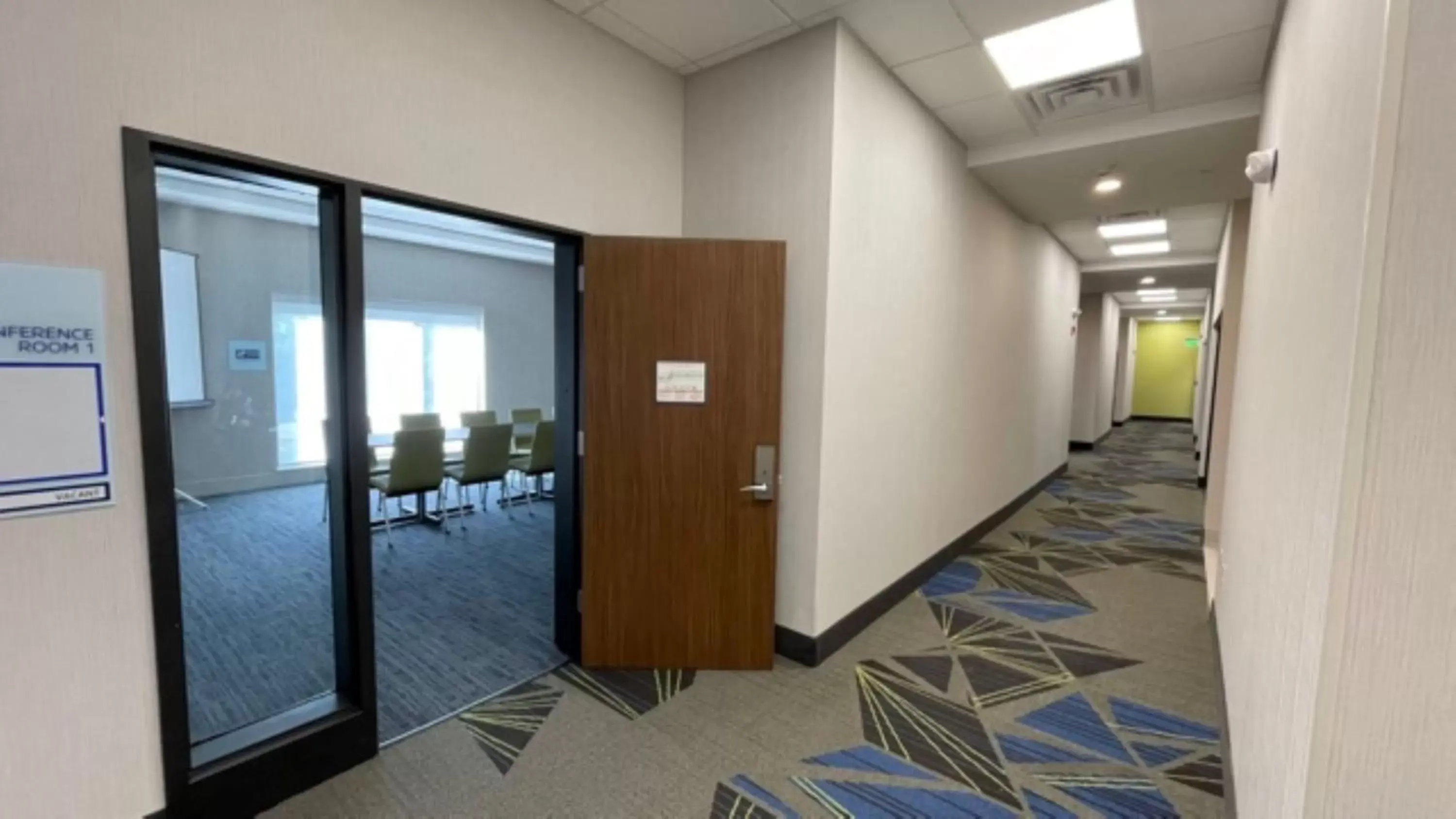 Meeting/conference room in Holiday Inn Express - Fall River North