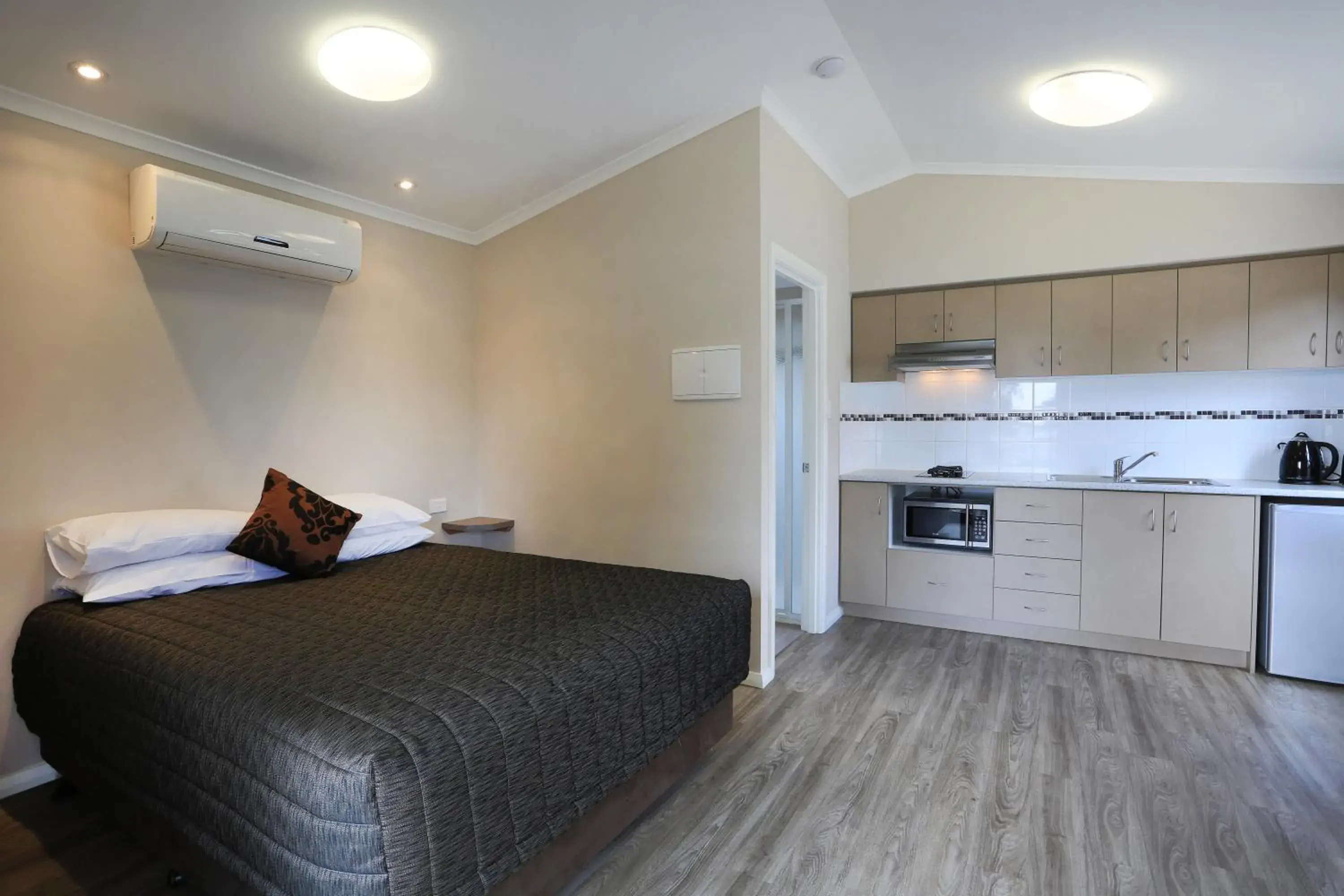 Superior Studio Room in Discovery Parks - Perth Airport