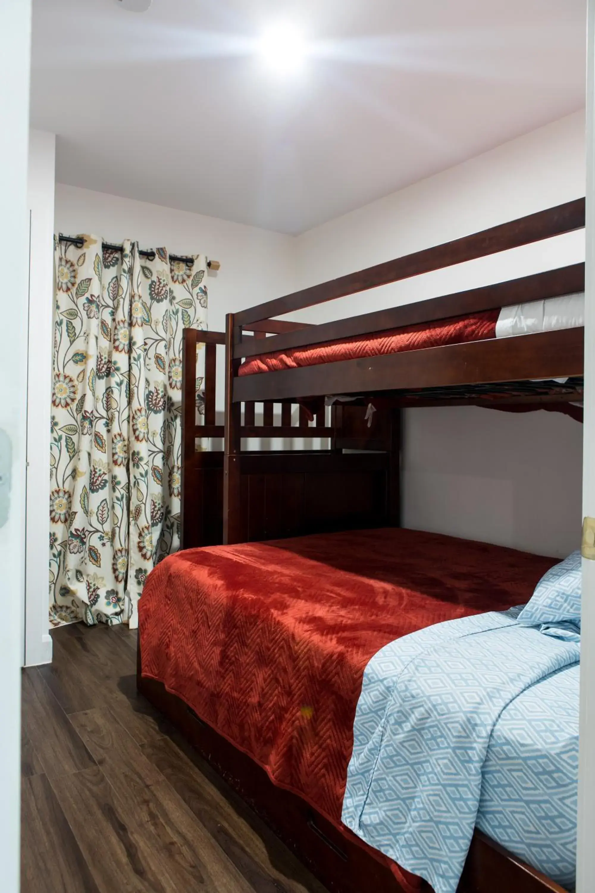 Bunk Bed in Auberge Motel LA RÉFÉRENCE