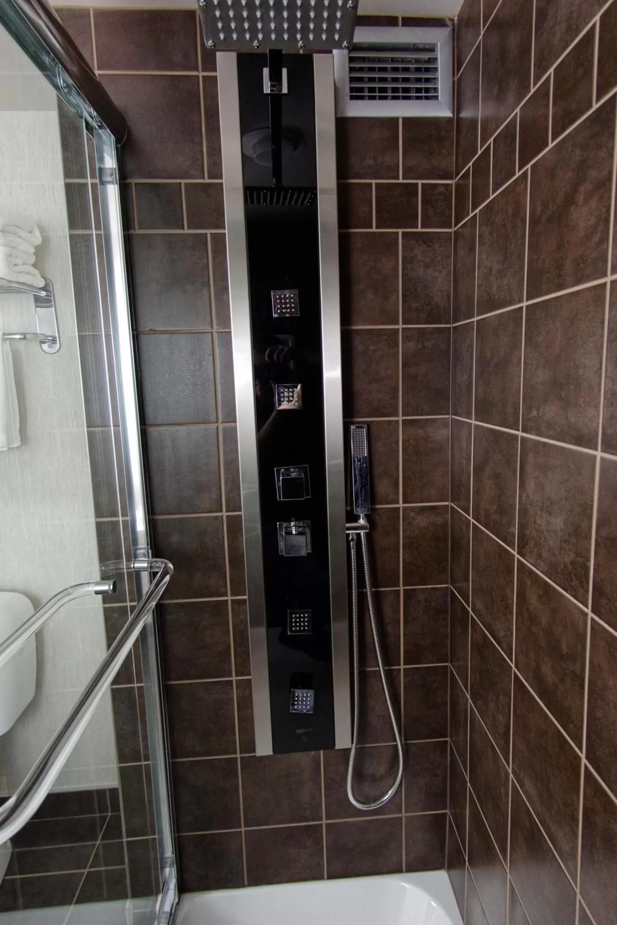 Shower, Bathroom in Victoria Inn Hotel & Convention Centre Brandon