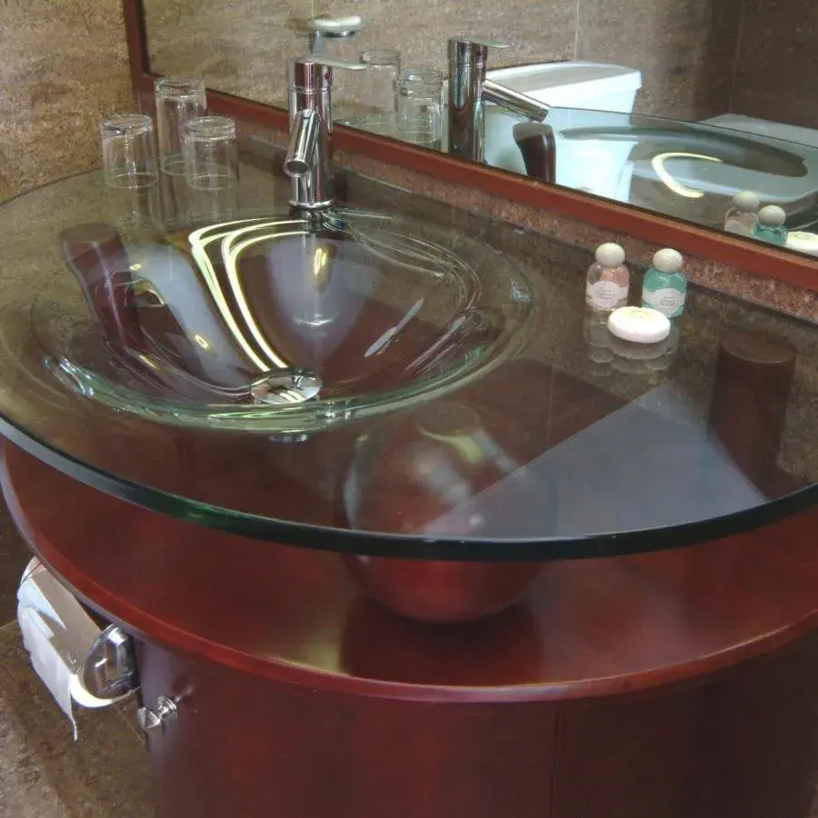 Bathroom in Durrant House Hotel