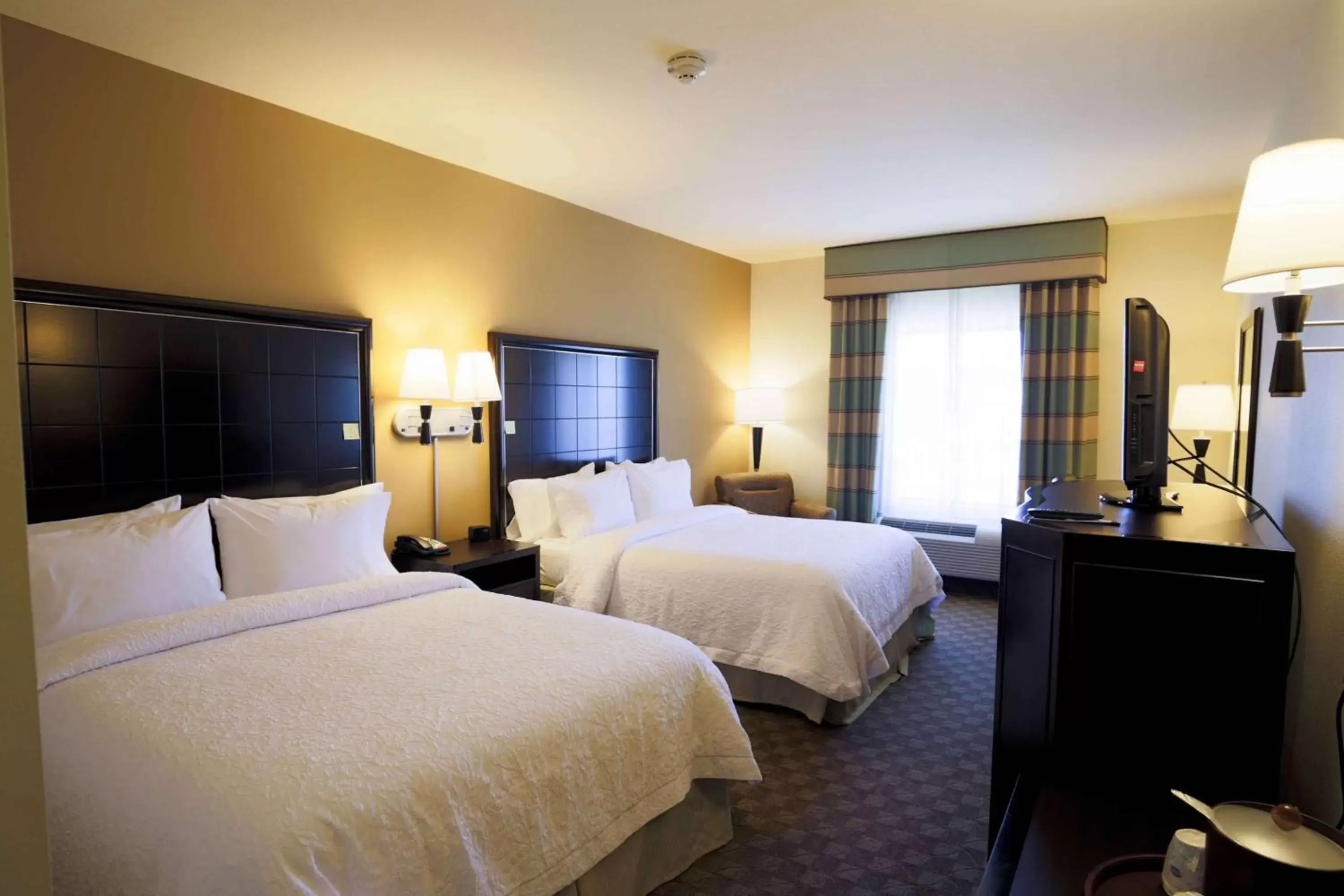 Queen Room with Two Queen Beds - Mobility and Hearing Access/Non-Smoking in Hampton Inn & Suites McAlester Queen Room with Two Queen Beds - Mobility and Hearing Access/Non-Smoking in Hampton Inn & Suites McAlester