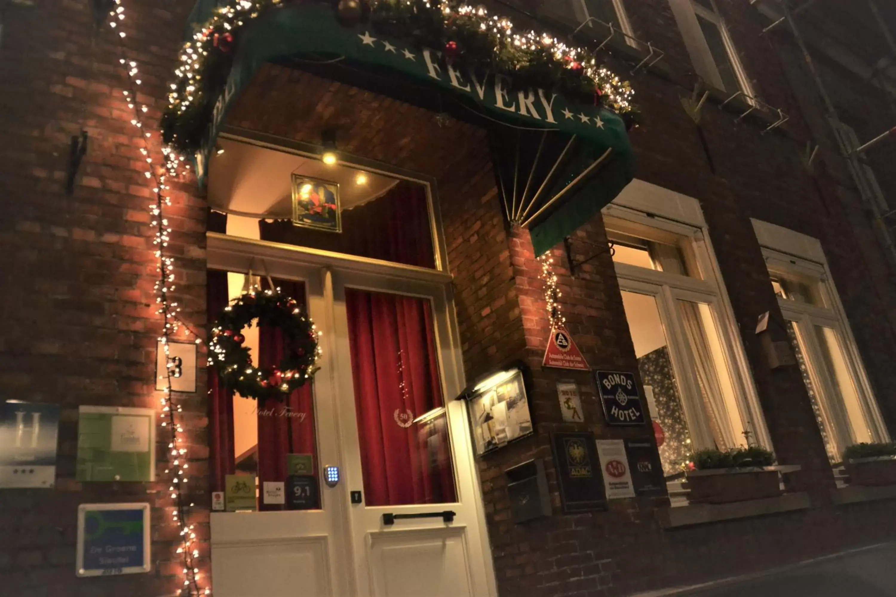 Facade/entrance in Hotel Fevery