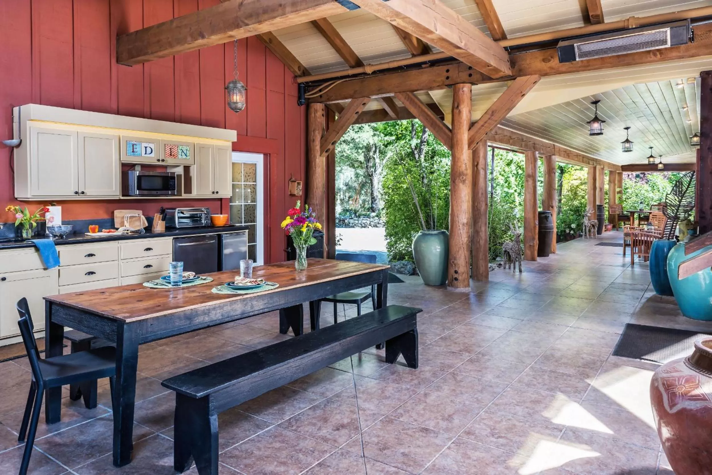 BBQ facilities in Eden Vale Inn