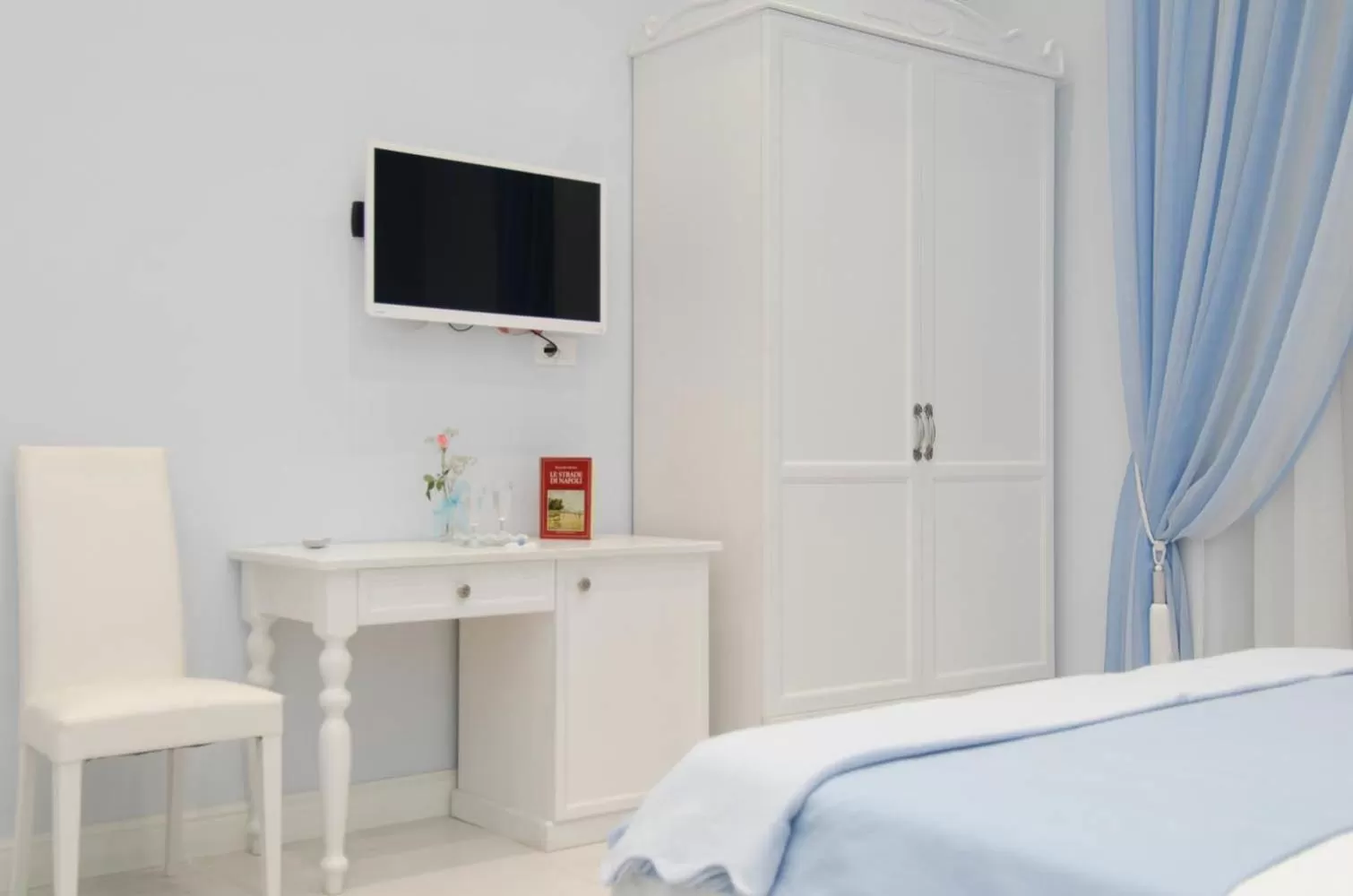 Decorative detail, Bed in Domus Rosa