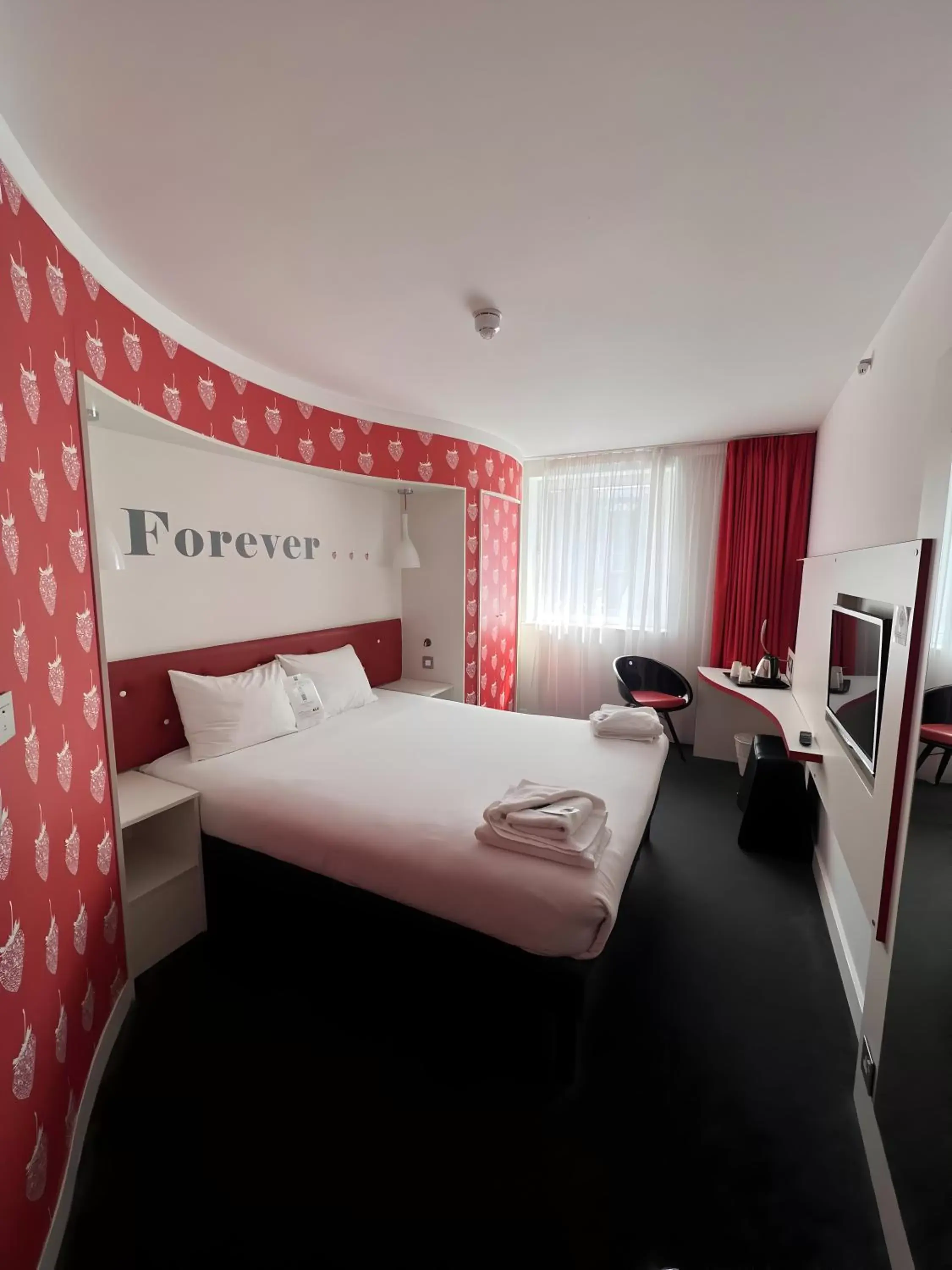 Bed in Ibis Styles Liverpool Centre Dale Street - Cavern Quarter