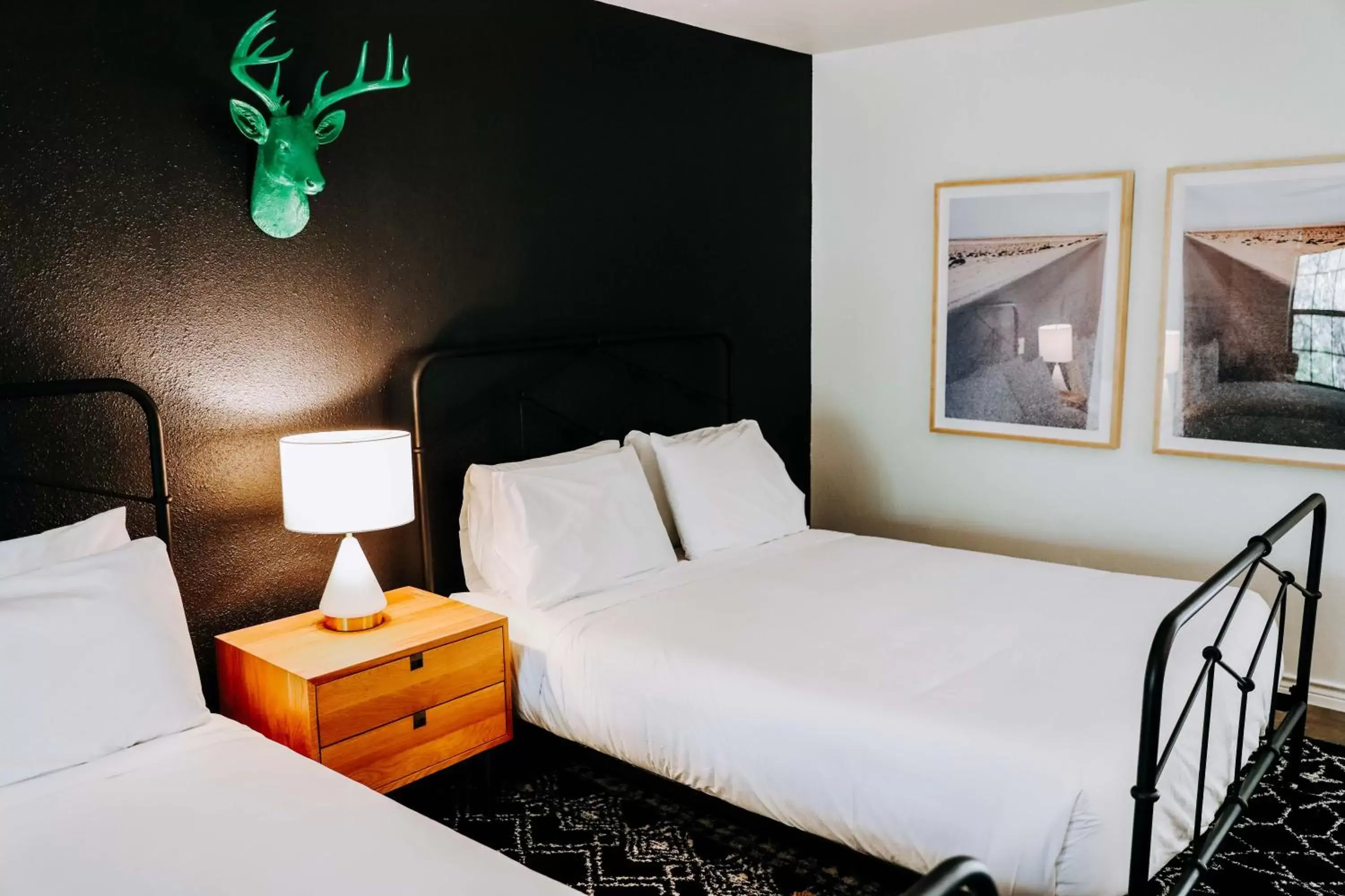 Bedroom, Bed in Wimberley Inn