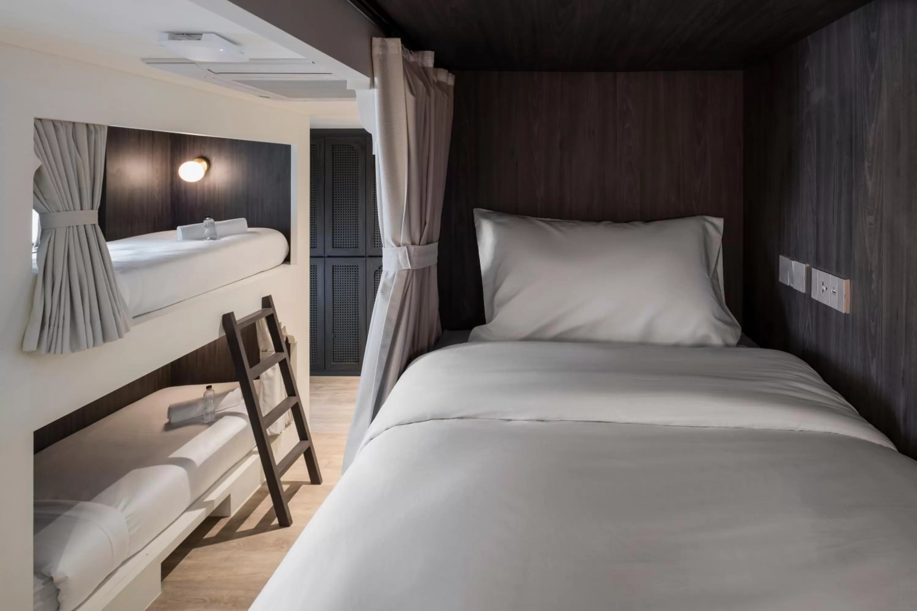 Bed in Lilit Bang Lumphu Hotel