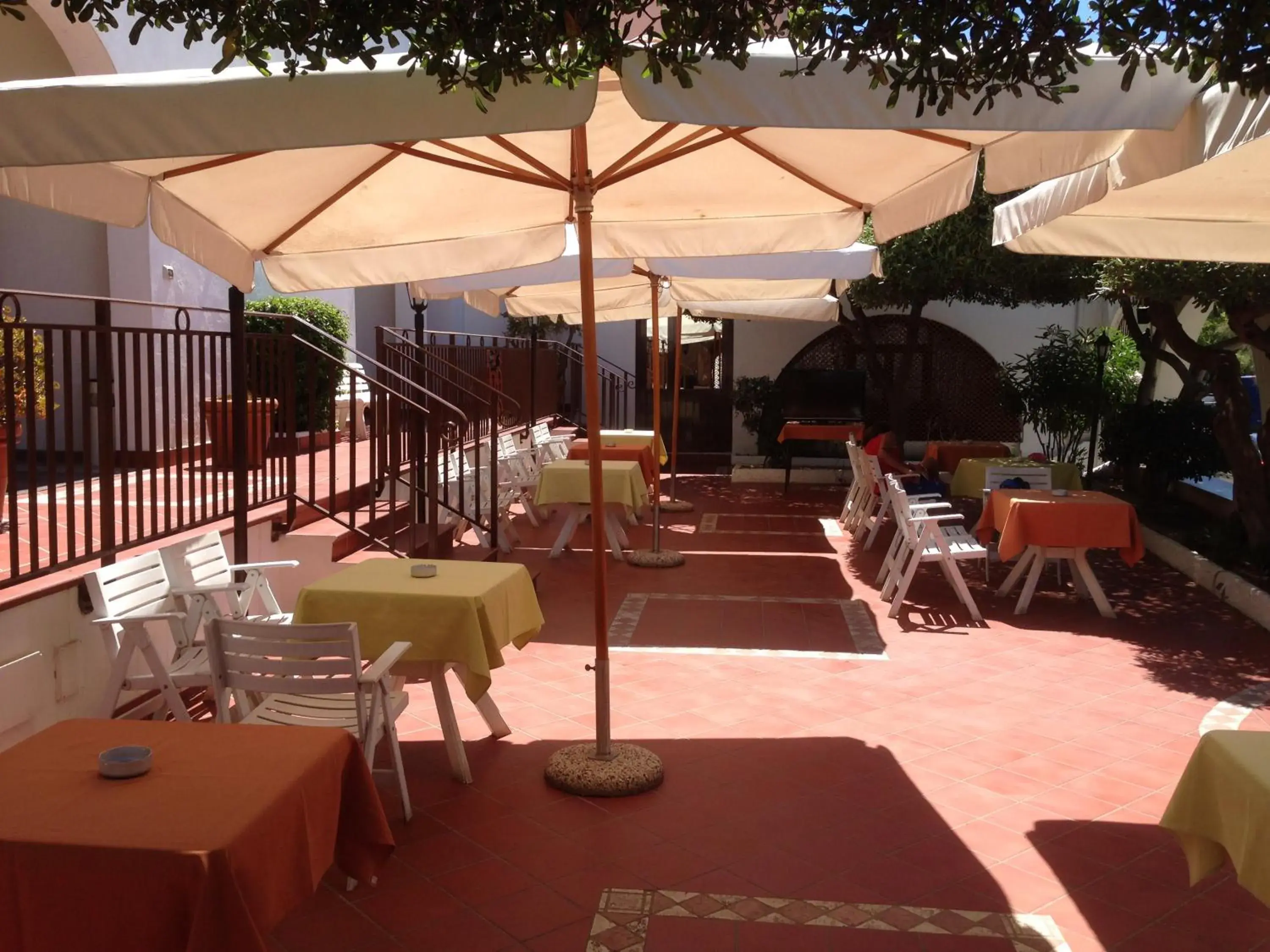 Day, Restaurant/Places to Eat in Hotel El Balear