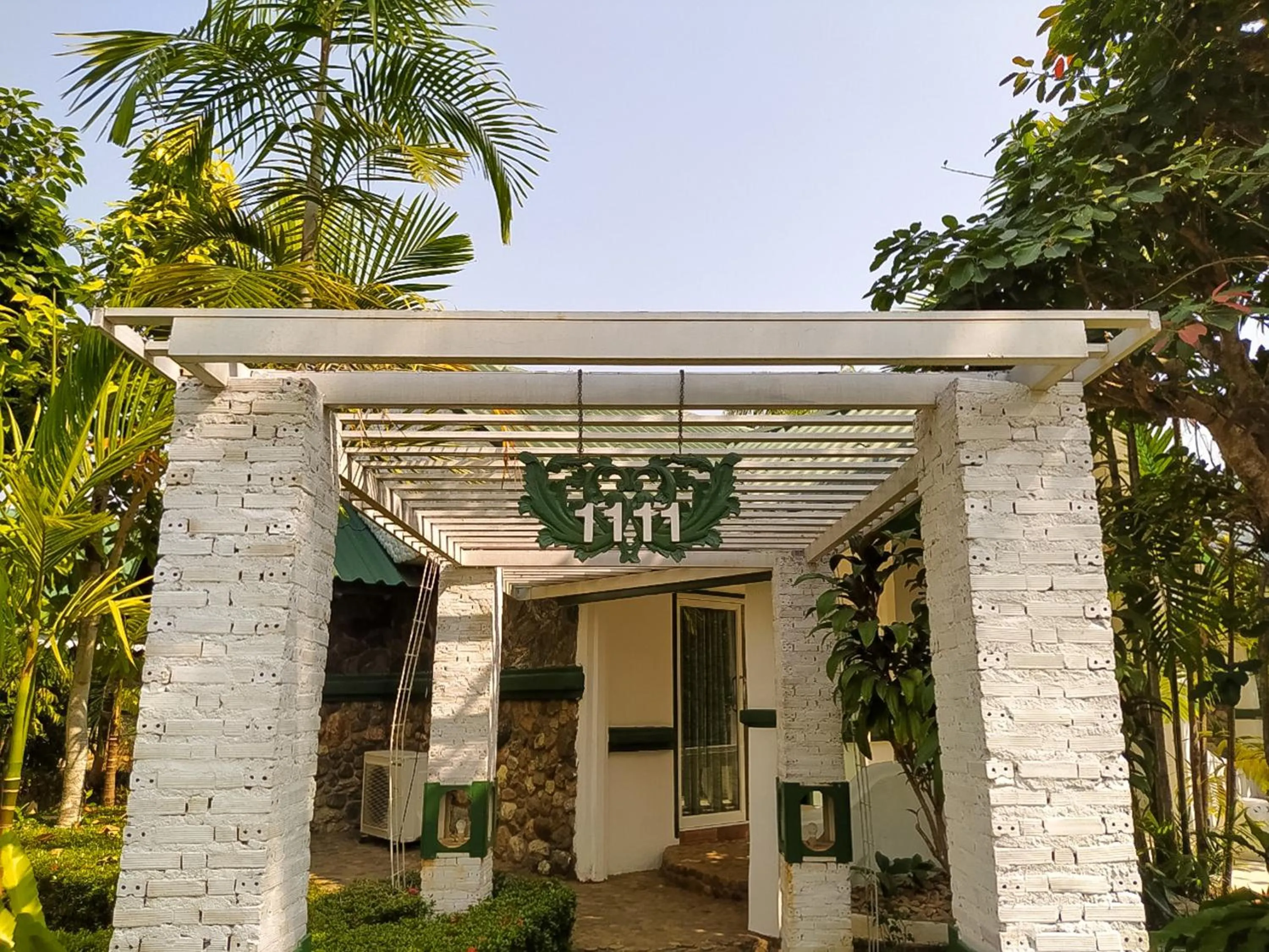 Property building in Silamanee Resort & Spa Hotel