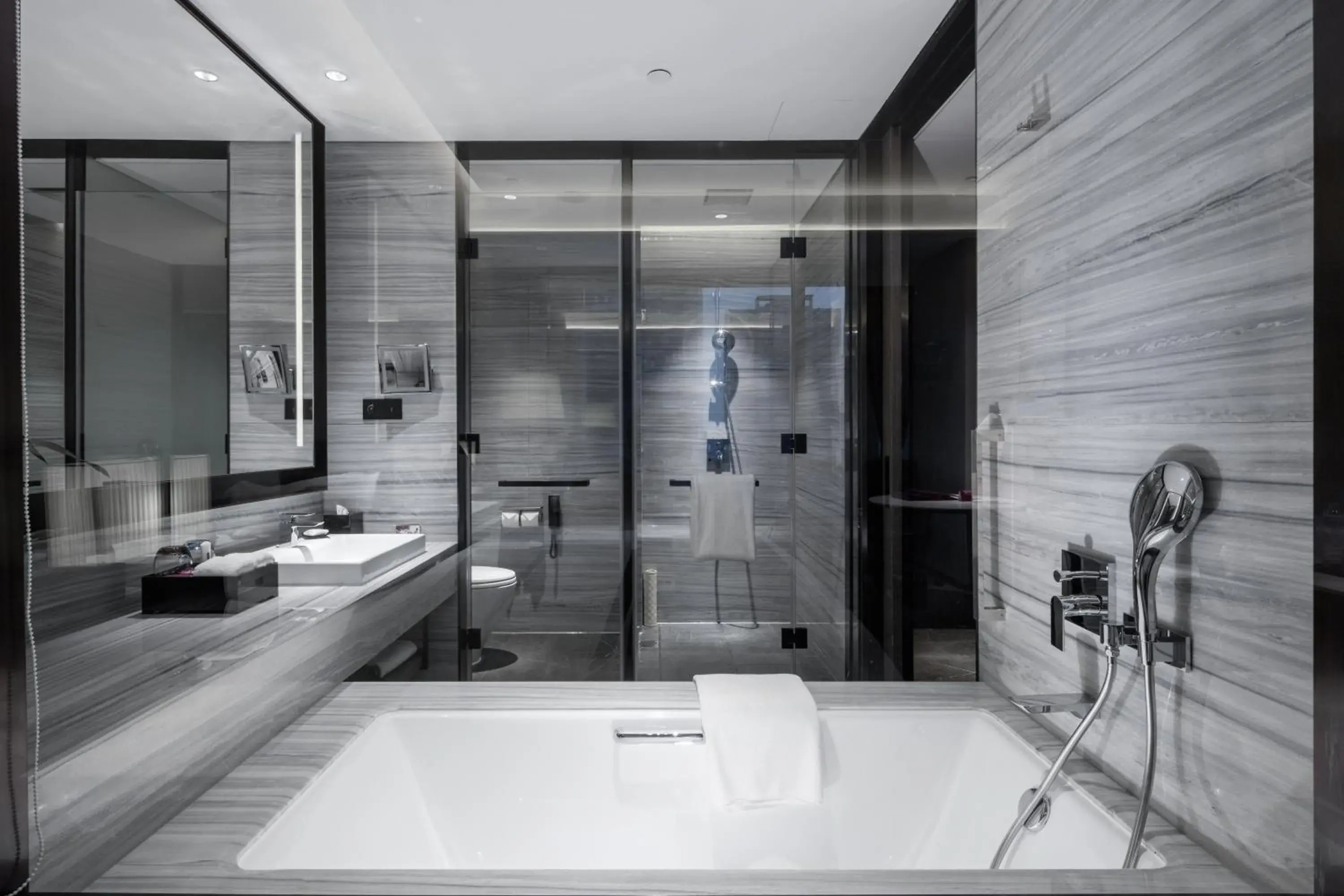 Photo of the whole room, Bathroom in Crowne Plaza Kunshan, an IHG Hotel